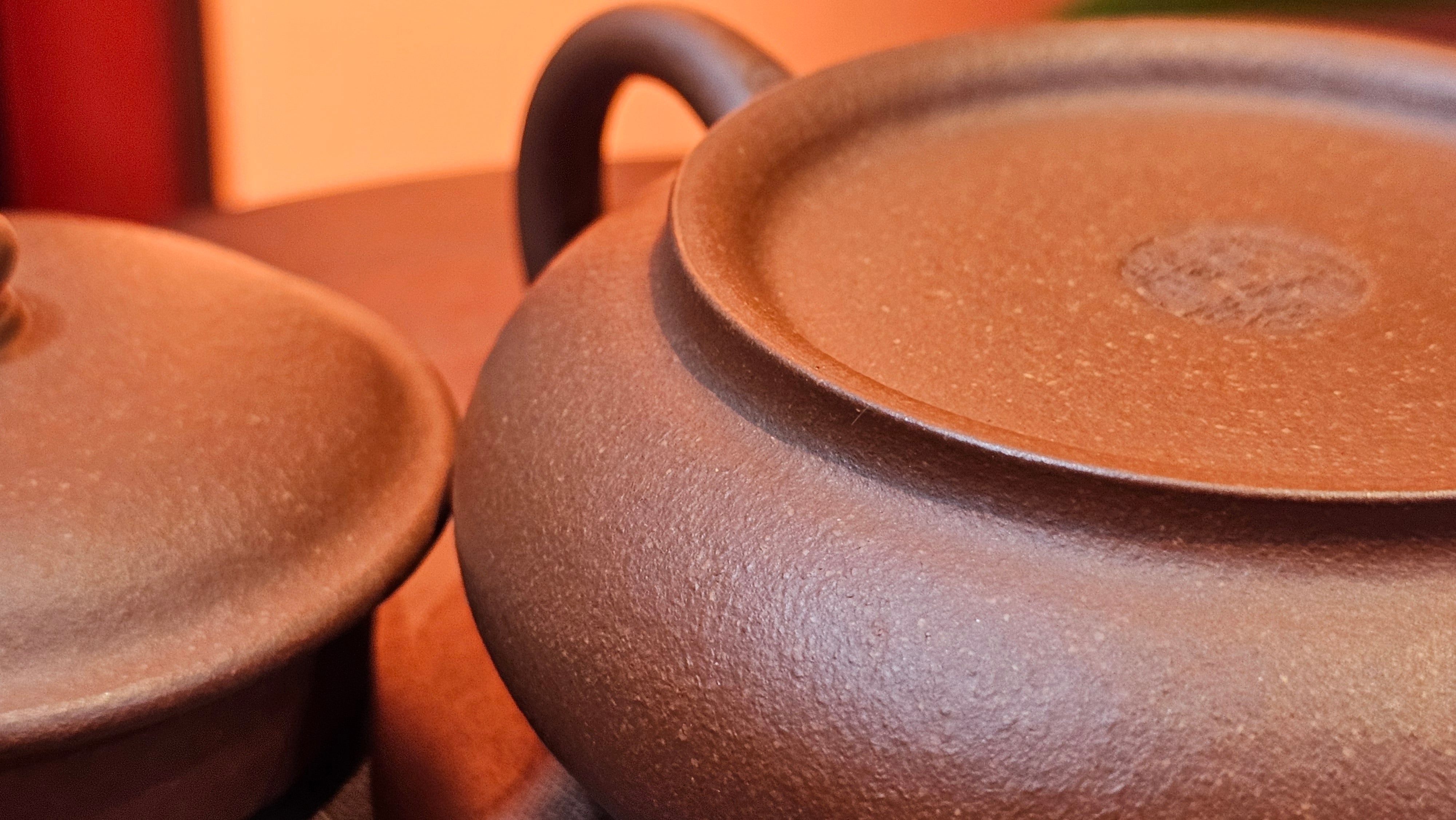 Ming Lu 明炉, 149.6ml, Hong Jiang Po Ni 红降坡泥, by our Collaborative Craftsman Chen Gui Zhi 陈桂枝。(Red JiangPoNi is rarer than Yellow JiangPoNi, XiaoMeiYao ZhuNi & ZhaoZhuang ZhuNi) ~ Congratulations to Prof J.! 2129hrs 5th August 2025, Bowie, MD.