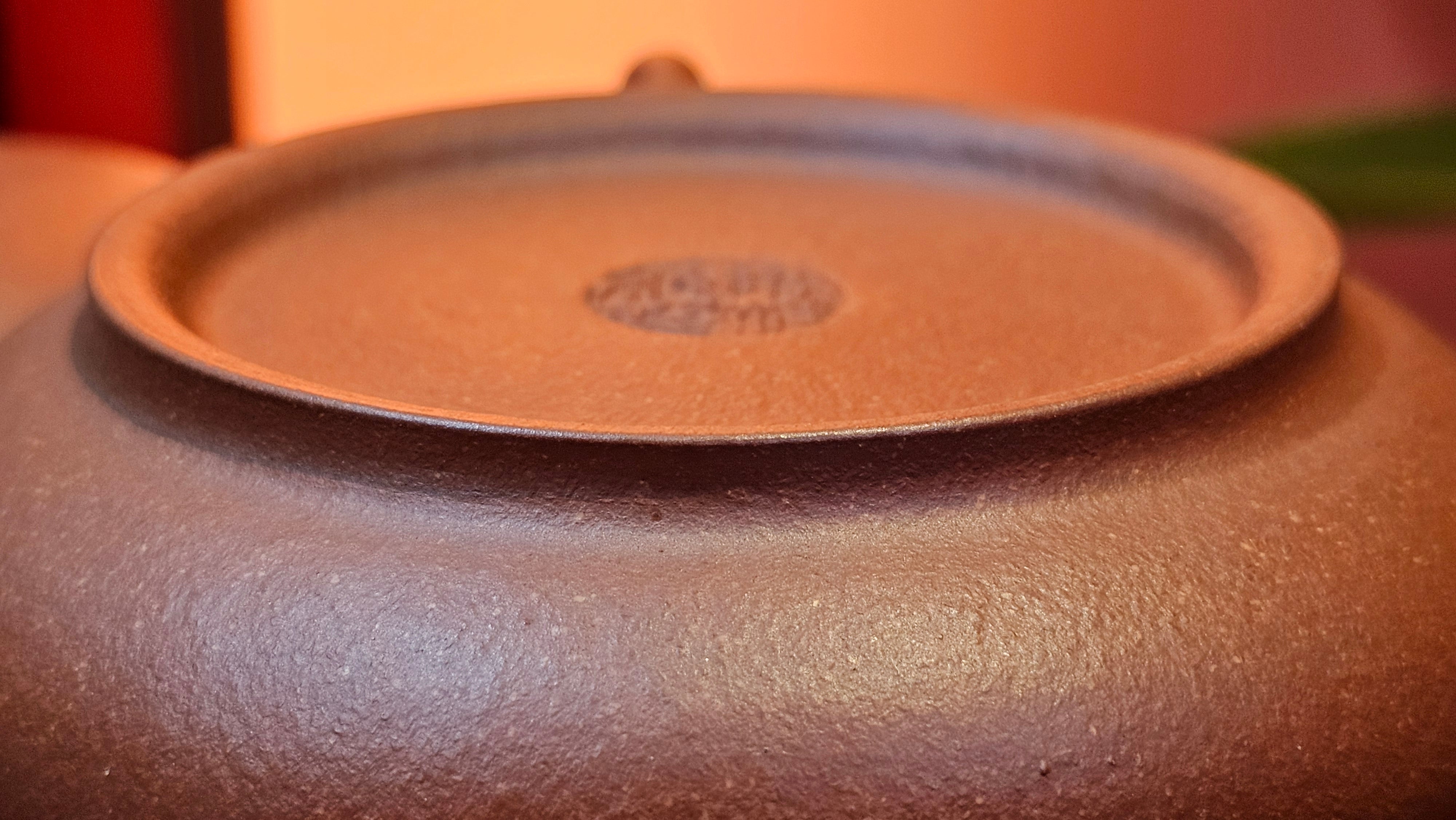 Ming Lu 明炉, 149.6ml, Hong Jiang Po Ni 红降坡泥, by our Collaborative Craftsman Chen Gui Zhi 陈桂枝。(Red JiangPoNi is rarer than Yellow JiangPoNi, XiaoMeiYao ZhuNi & ZhaoZhuang ZhuNi) ~ Congratulations to Prof J.! 2129hrs 5th August 2025, Bowie, MD.