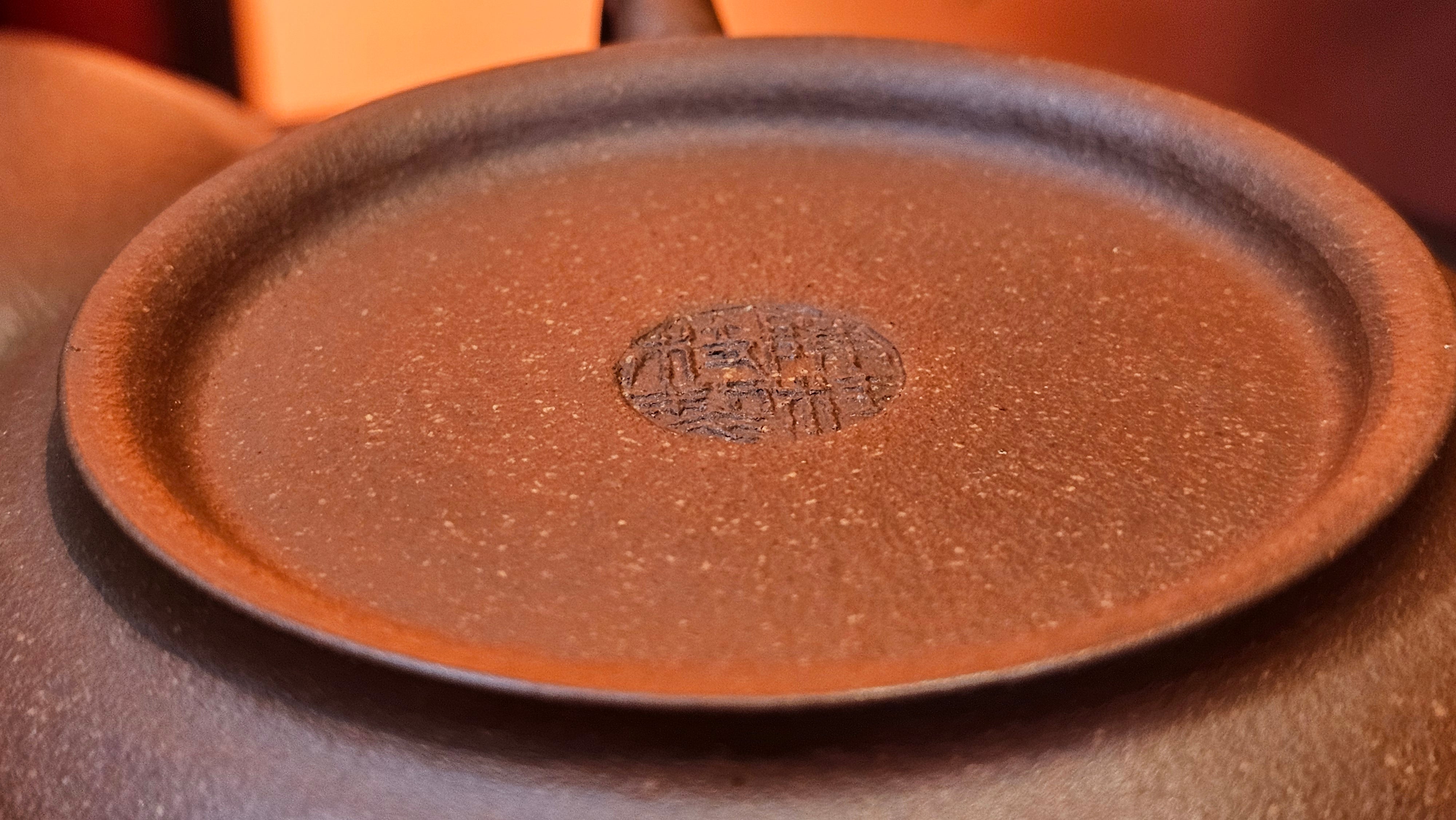 Ming Lu 明炉, 149.6ml, Hong Jiang Po Ni 红降坡泥, by our Collaborative Craftsman Chen Gui Zhi 陈桂枝。(Red JiangPoNi is rarer than Yellow JiangPoNi, XiaoMeiYao ZhuNi & ZhaoZhuang ZhuNi) ~ Congratulations to Prof J.! 2129hrs 5th August 2025, Bowie, MD.