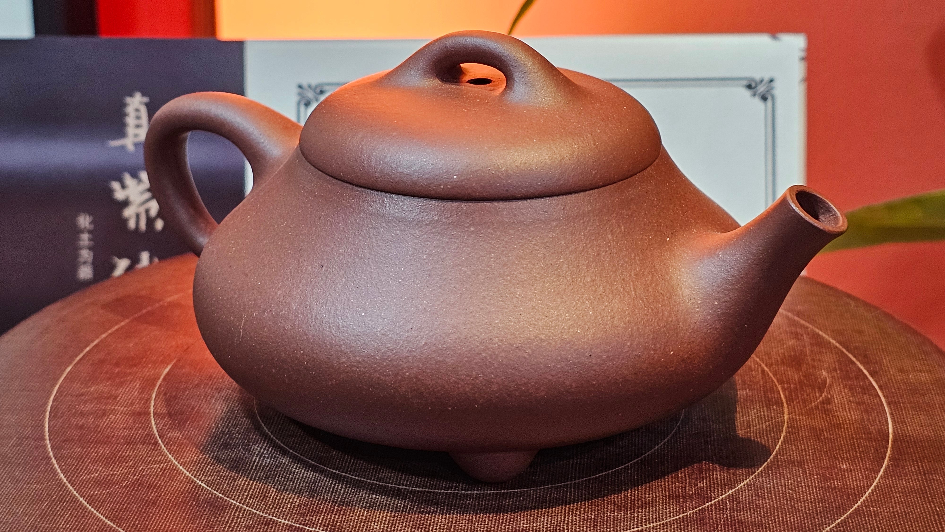 Jian Piao 见瓢, 186.6ml, Di Cao Qing Zi Ni 底槽青紫泥, by our Craftsman Li Qiu Lin 李秋林 ~!Congratulations to Mr A.A., 0617hrs!5th Oct 2025, Port Franks! Canada🇨🇦!