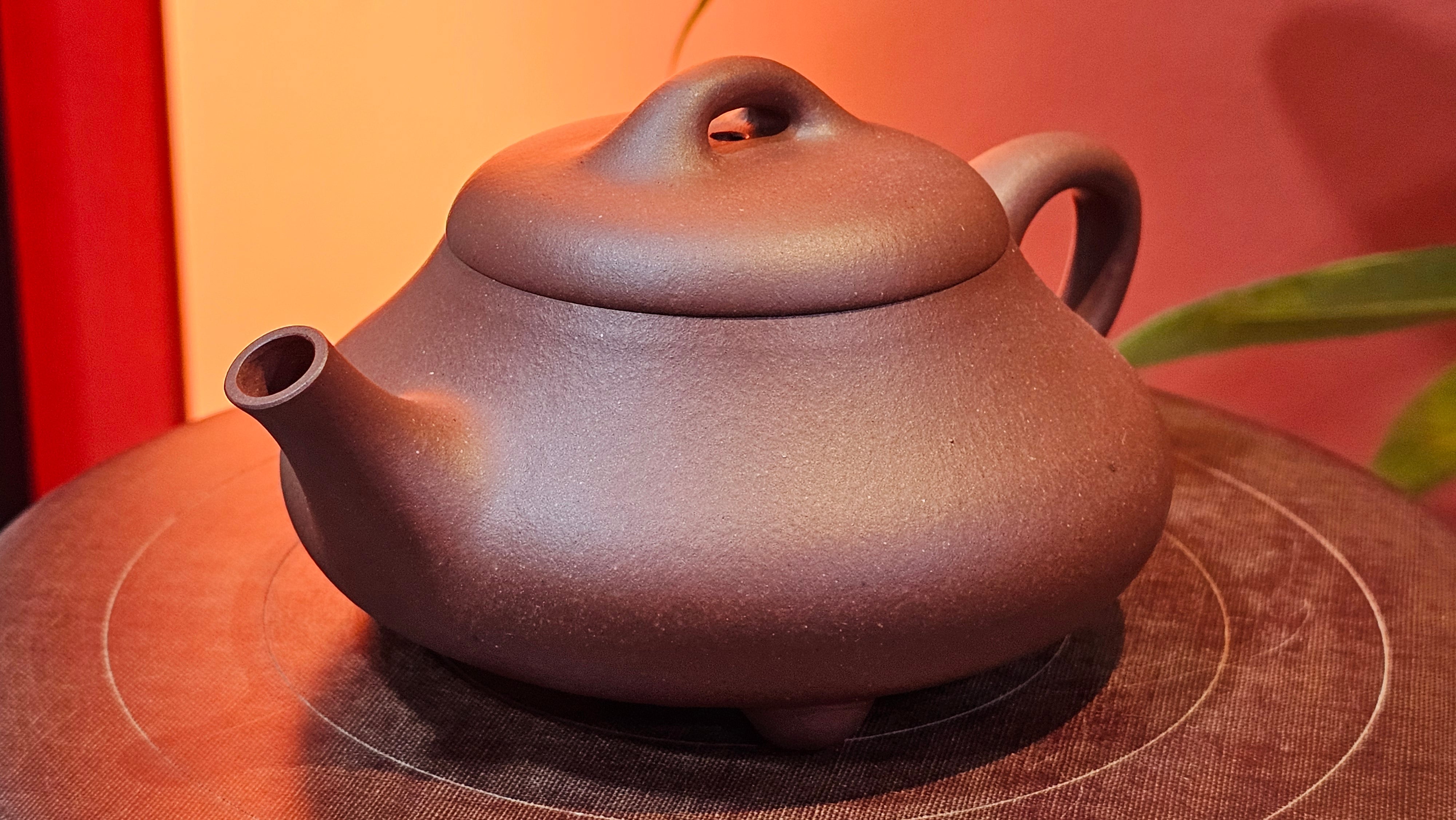 Jian Piao 见瓢, 186.6ml, Di Cao Qing Zi Ni 底槽青紫泥, by our Craftsman Li Qiu Lin 李秋林 ~!Congratulations to Mr A.A., 0617hrs!5th Oct 2025, Port Franks! Canada🇨🇦!