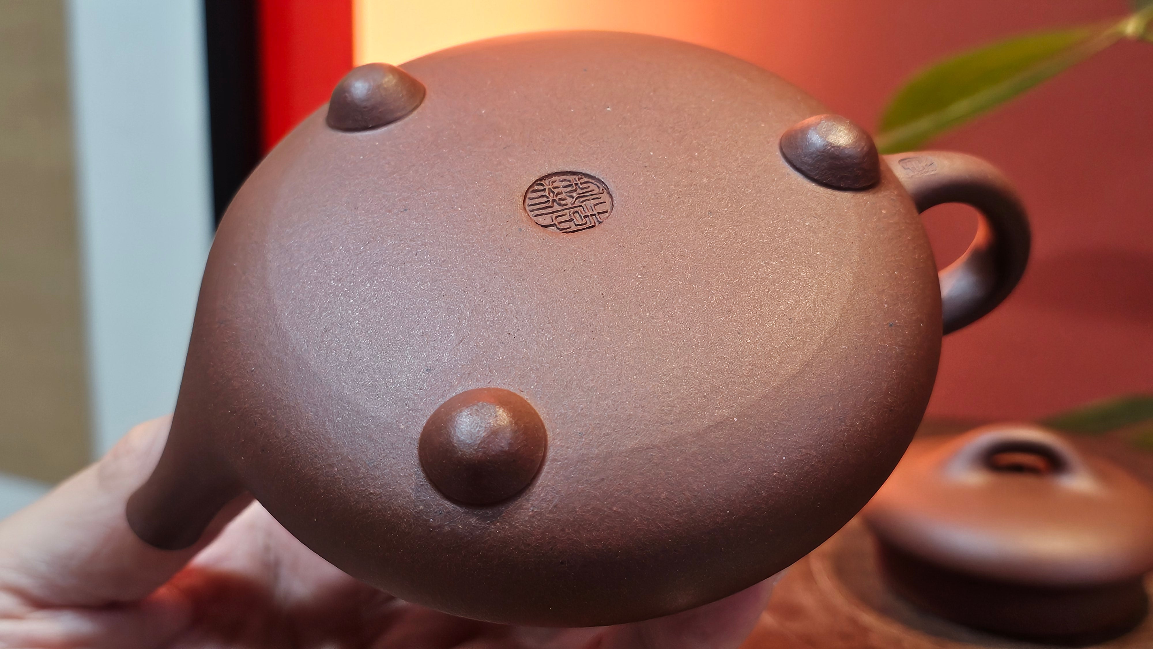 Jian Piao 见瓢, 186.6ml, Di Cao Qing Zi Ni 底槽青紫泥, by our Craftsman Li Qiu Lin 李秋林 ~!Congratulations to Mr A.A., 0617hrs!5th Oct 2025, Port Franks! Canada🇨🇦!