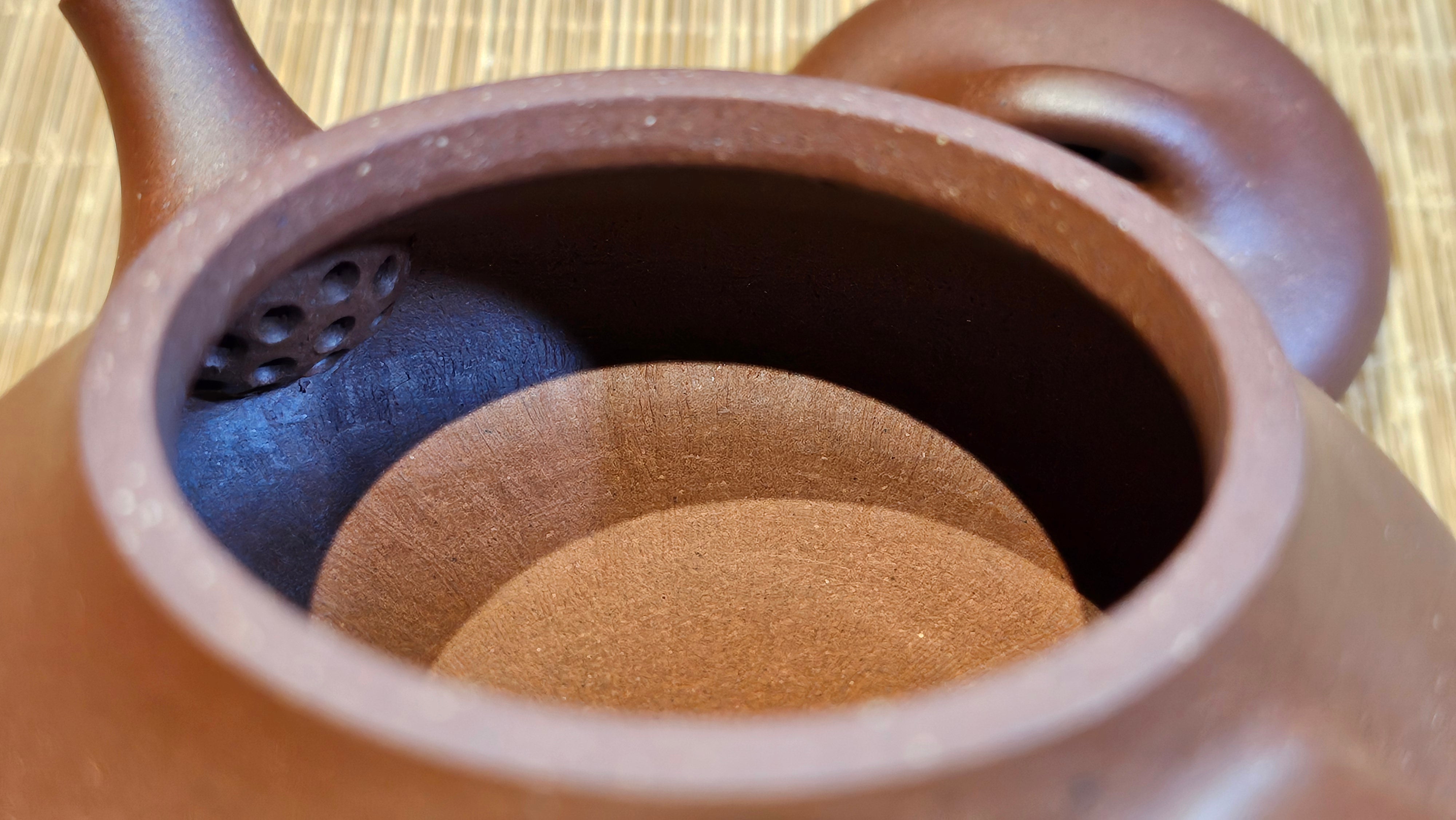 Jian Piao 见瓢, 186.6ml, Di Cao Qing Zi Ni 底槽青紫泥, by our Craftsman Li Qiu Lin 李秋林 ~!Congratulations to Mr A.A., 0617hrs!5th Oct 2025, Port Franks! Canada🇨🇦!