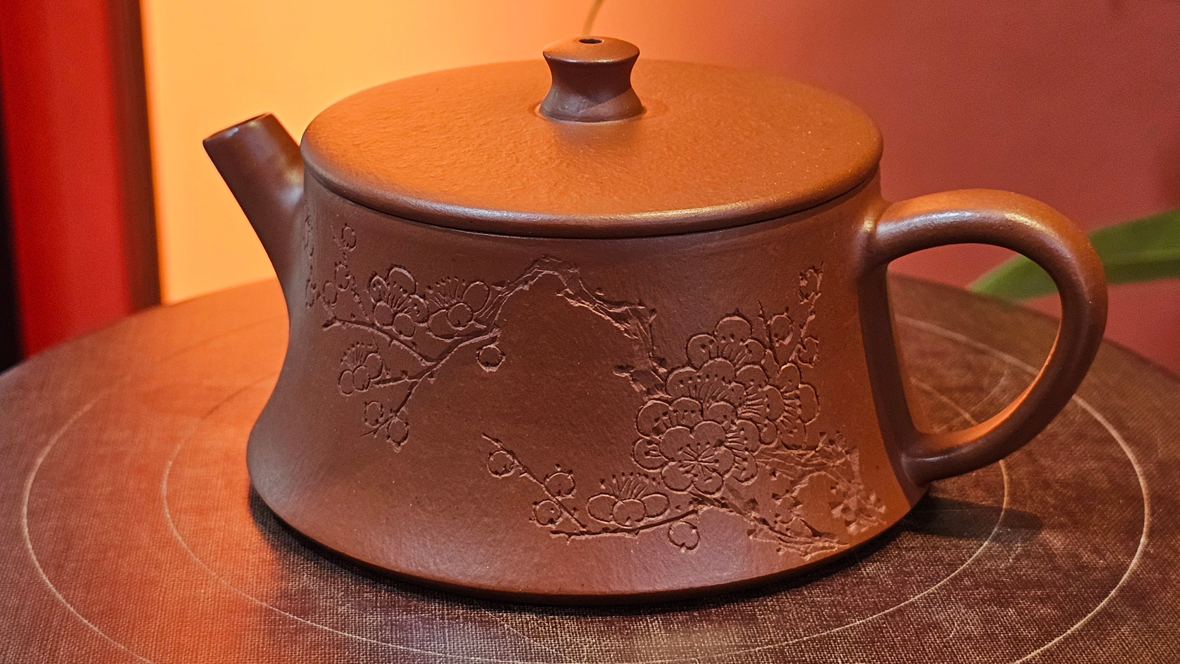 Yun Zhu 云柱 "Pillar of the Heavens", 140.6ml, Xiao Mei Yao Zhu Ni 小煤窑朱泥, by our Collaborative Craftsman Wang Hui 王慧 ~ "梅开五福" and Plum Blossoms Engraving by Craftsman Yi De Shu 一德书 ~ Congratulations to Mr M.S.! 1646hrs 6th August 2025, Southbury, CT!