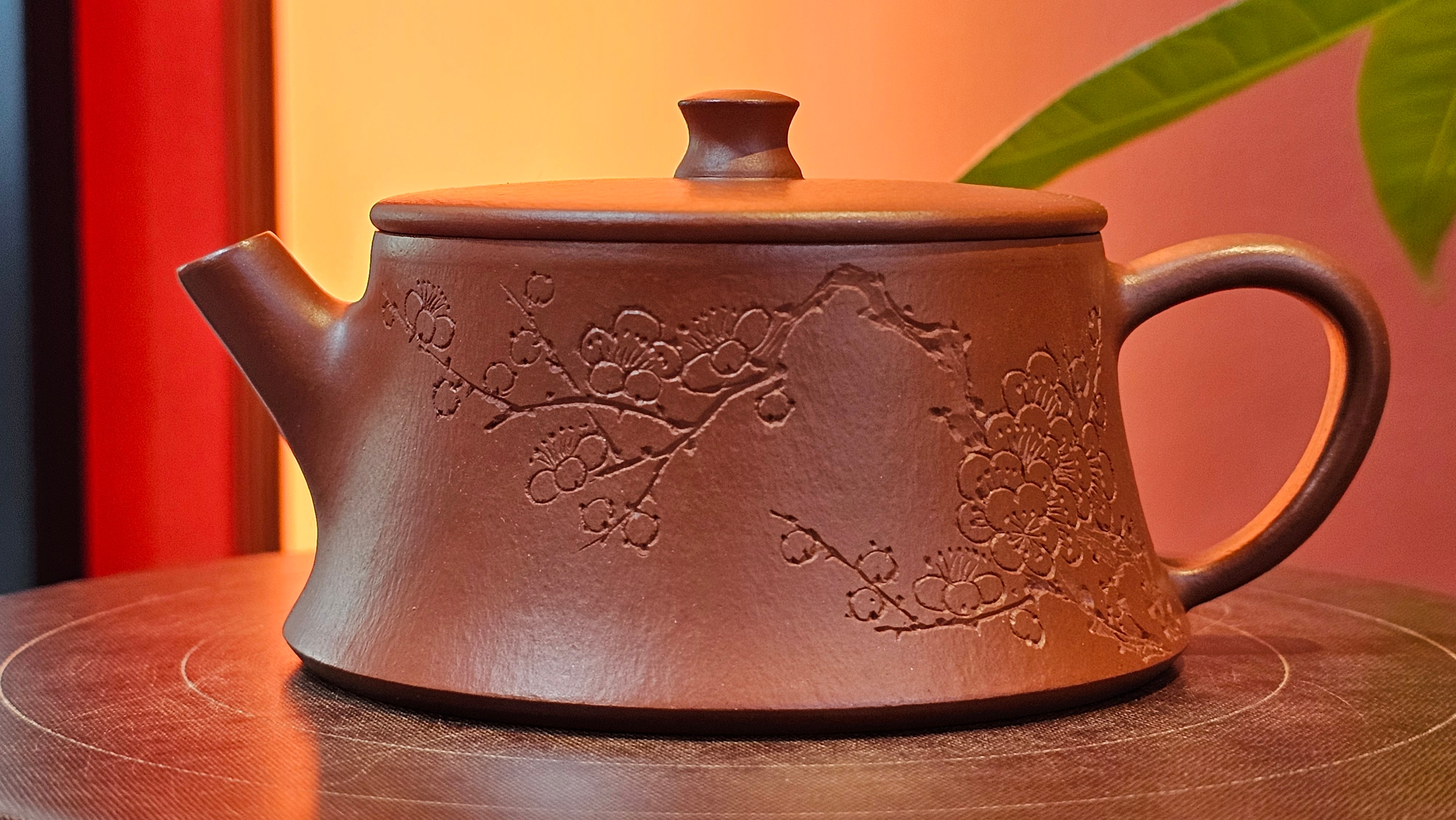 Yun Zhu 云柱 "Pillar of the Heavens", 140.6ml, Xiao Mei Yao Zhu Ni 小煤窑朱泥, by our Collaborative Craftsman Wang Hui 王慧 ~ "梅开五福" and Plum Blossoms Engraving by Craftsman Yi De Shu 一德书 ~ Congratulations to Mr M.S.! 1646hrs 6th August 2025, Southbury, CT!