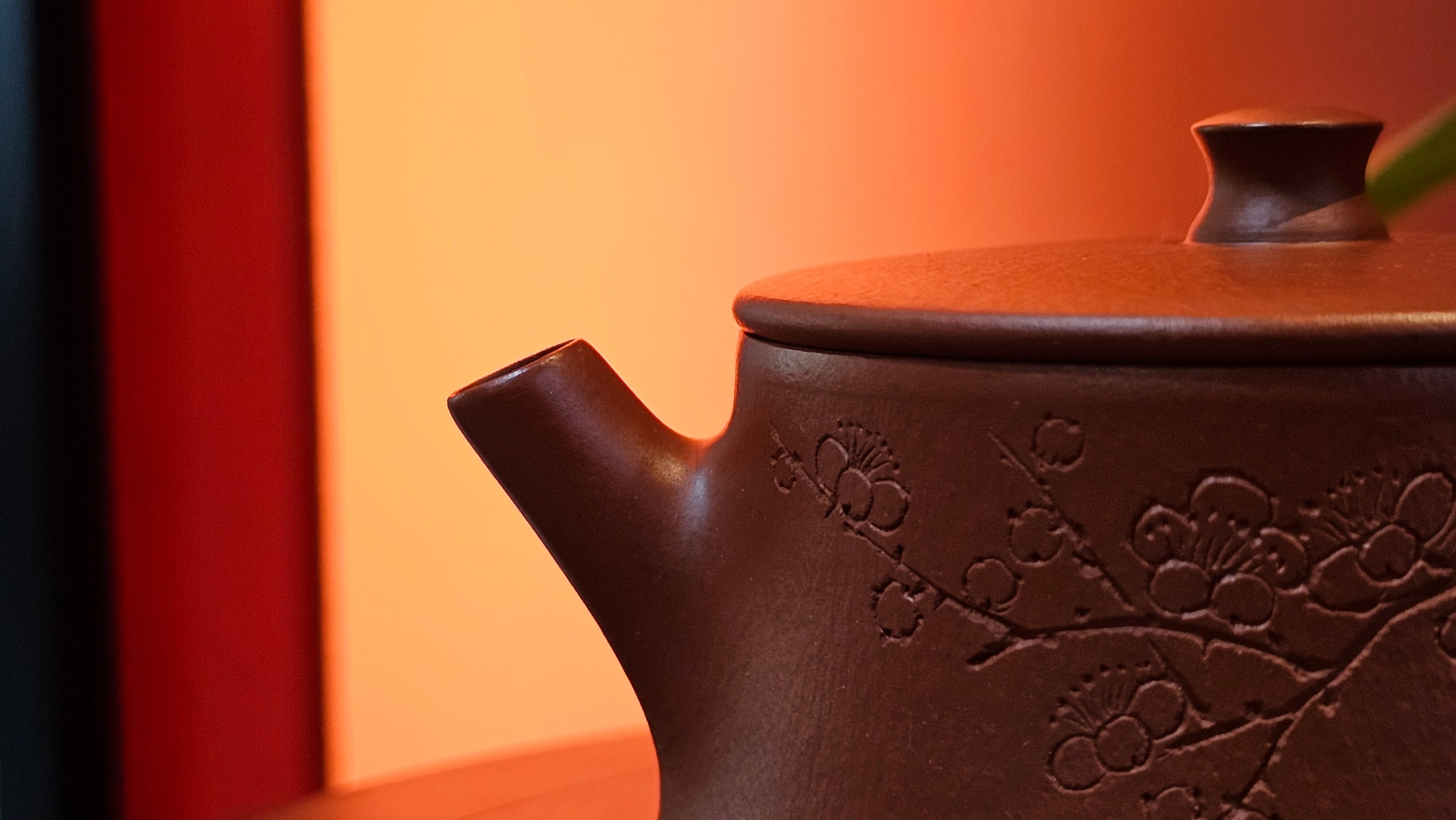 Yun Zhu 云柱 "Pillar of the Heavens", 140.6ml, Xiao Mei Yao Zhu Ni 小煤窑朱泥, by our Collaborative Craftsman Wang Hui 王慧 ~ "梅开五福" and Plum Blossoms Engraving by Craftsman Yi De Shu 一德书 ~ Congratulations to Mr M.S.! 1646hrs 6th August 2025, Southbury, CT!