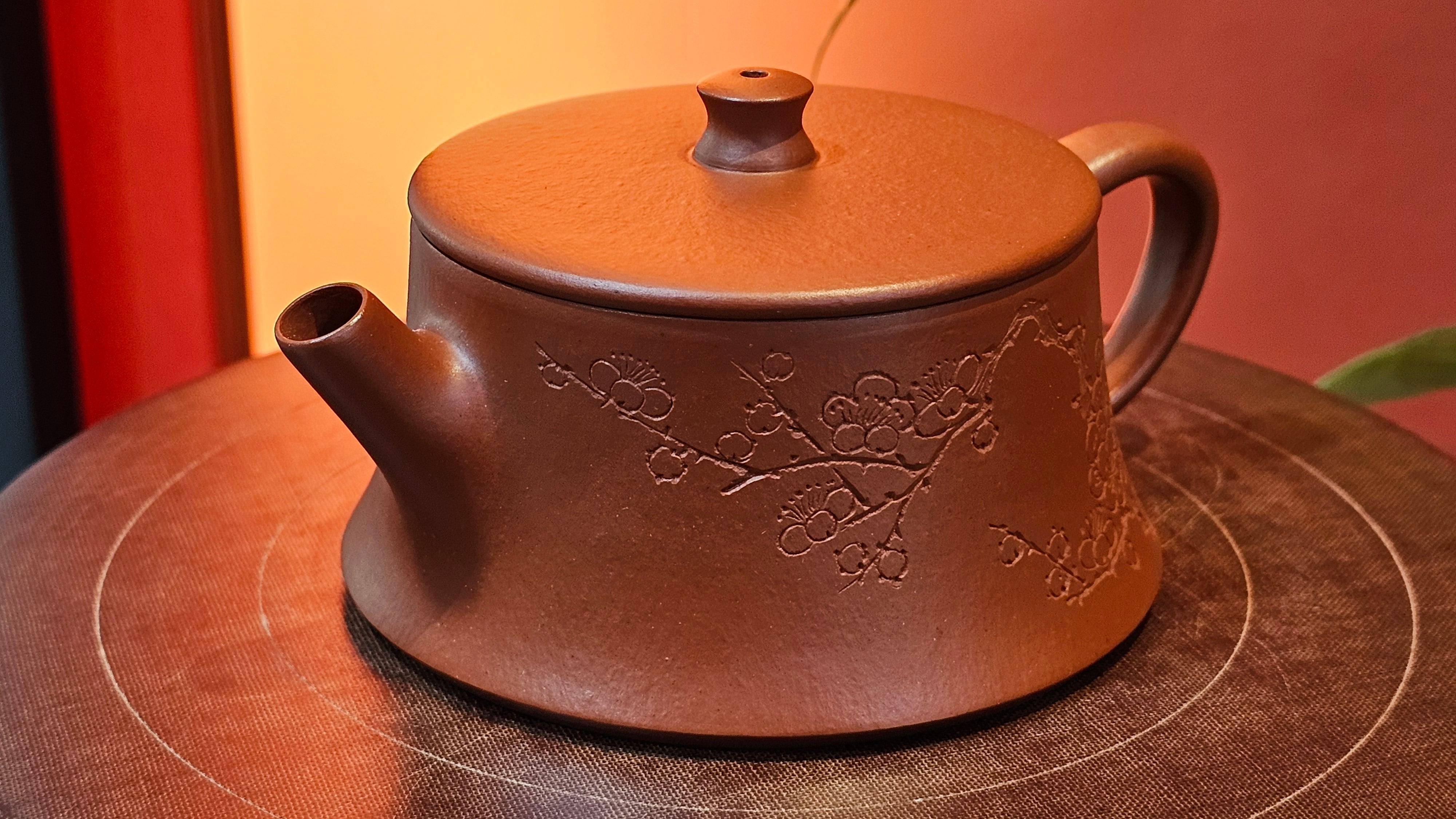 Yun Zhu 云柱 "Pillar of the Heavens", 140.6ml, Xiao Mei Yao Zhu Ni 小煤窑朱泥, by our Collaborative Craftsman Wang Hui 王慧 ~ "梅开五福" and Plum Blossoms Engraving by Craftsman Yi De Shu 一德书 ~ Congratulations to Mr M.S.! 1646hrs 6th August 2025, Southbury, CT!