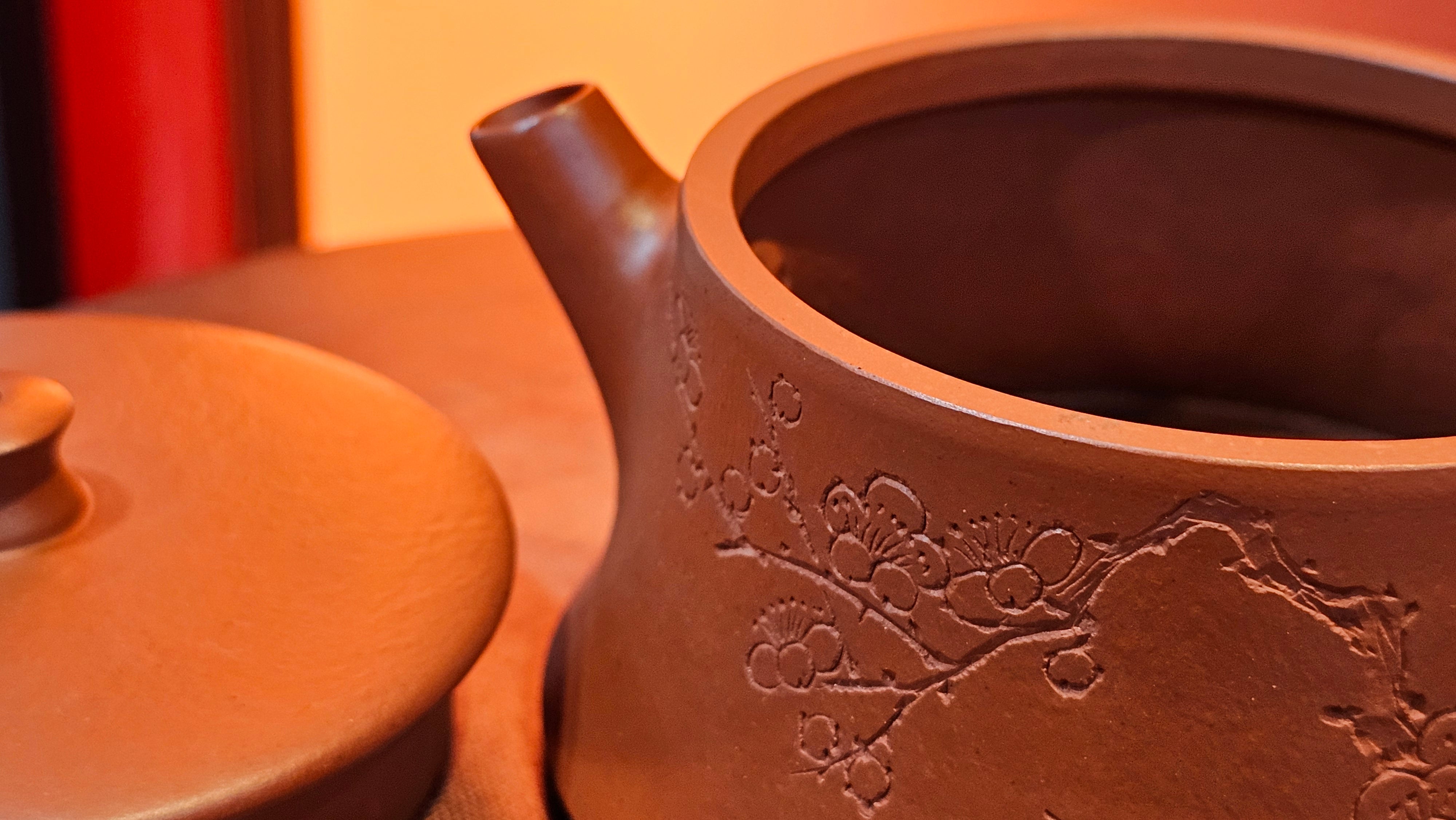 Yun Zhu 云柱 "Pillar of the Heavens", 140.6ml, Xiao Mei Yao Zhu Ni 小煤窑朱泥, by our Collaborative Craftsman Wang Hui 王慧 ~ "梅开五福" and Plum Blossoms Engraving by Craftsman Yi De Shu 一德书 ~ Congratulations to Mr M.S.! 1646hrs 6th August 2025, Southbury, CT!