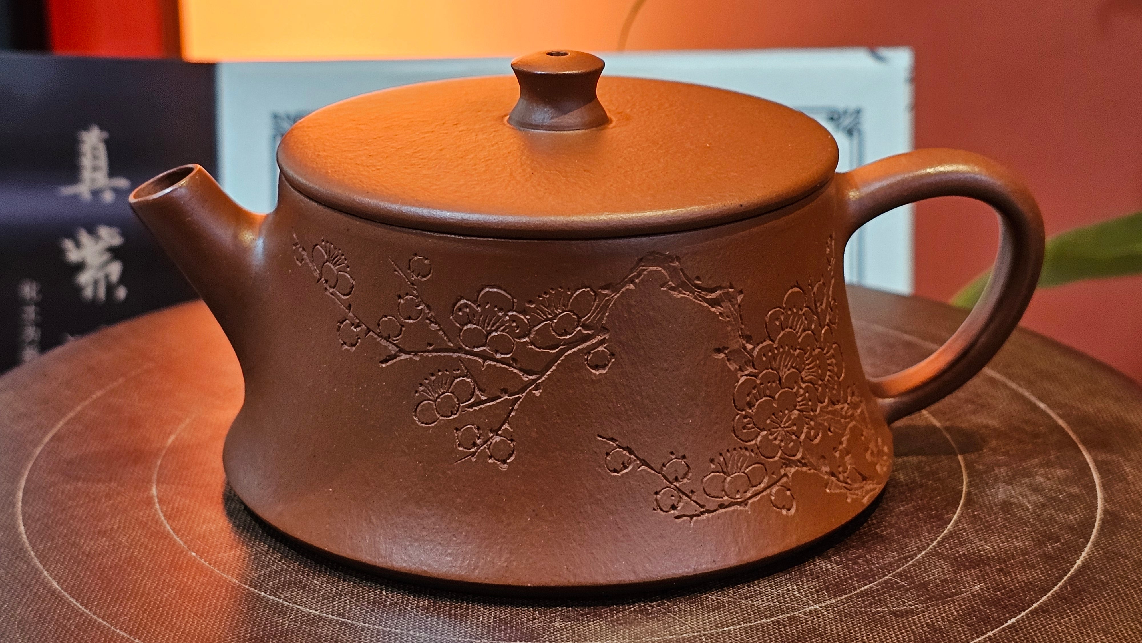 Yun Zhu 云柱 "Pillar of the Heavens", 140.6ml, Xiao Mei Yao Zhu Ni 小煤窑朱泥, by our Collaborative Craftsman Wang Hui 王慧 ~ "梅开五福" and Plum Blossoms Engraving by Craftsman Yi De Shu 一德书 ~ Congratulations to Mr M.S.! 1646hrs 6th August 2025, Southbury, CT!