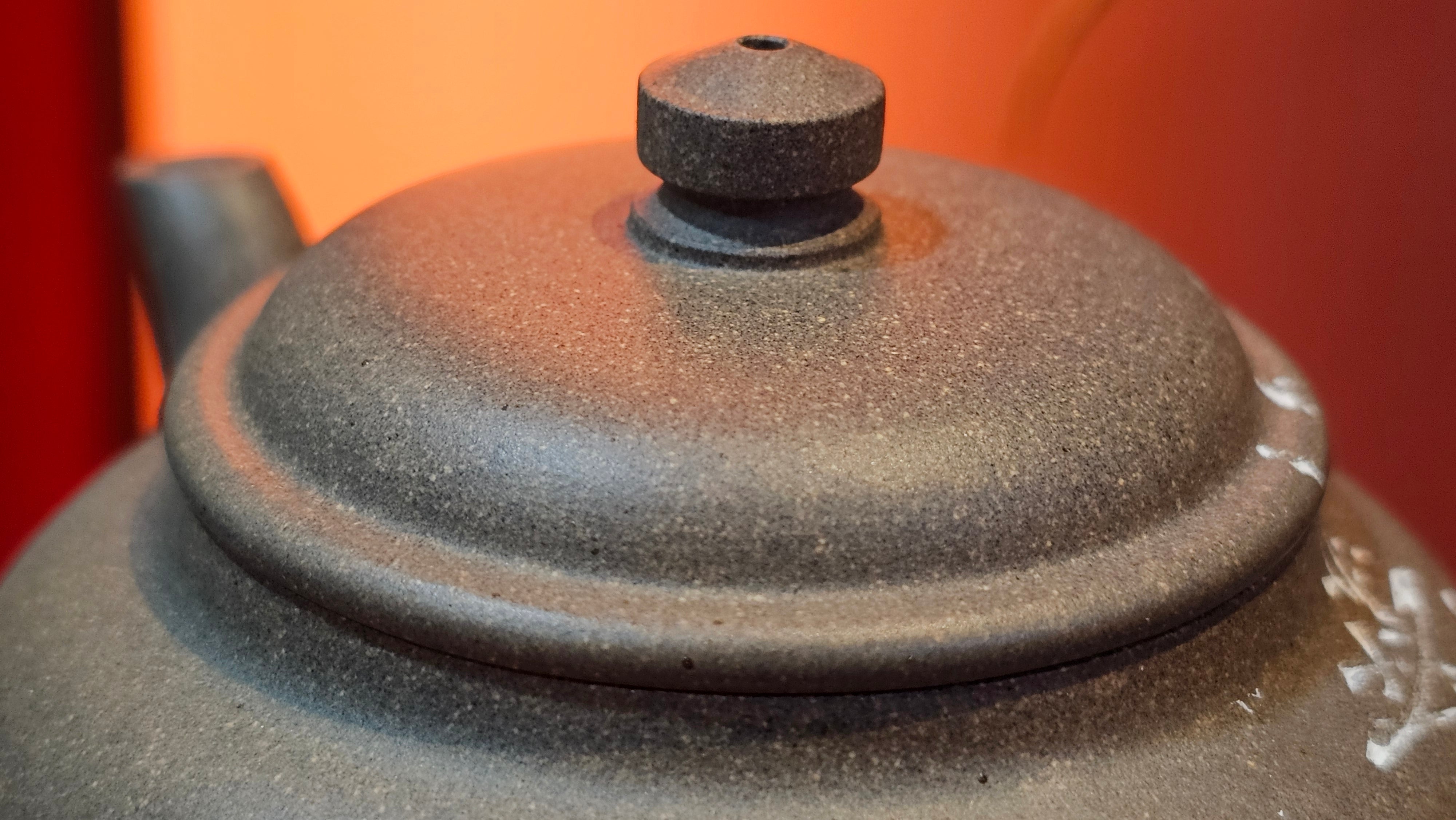 Wu Nian Hu《无念壶》, 162.8ml, Qing Hui Duan 青灰段泥, by our Craftsman Zhang Huan 张欢, Engraving by Craftsman Nan Shan Lao Ren 南山老人 ~ Congratulations!to Ms M.L., 0853hrs 6th August 2025, Phoenix, AZ!