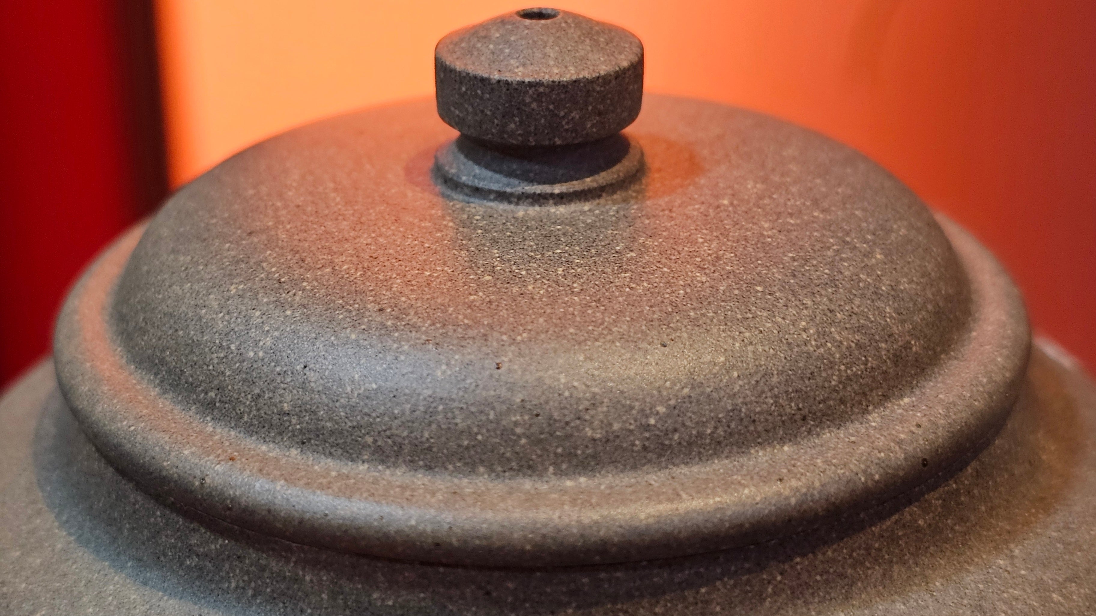 Wu Nian Hu《无念壶》, 162.8ml, Qing Hui Duan 青灰段泥, by our Craftsman Zhang Huan 张欢, Engraving by Craftsman Nan Shan Lao Ren 南山老人 ~ Congratulations!to Ms M.L., 0853hrs 6th August 2025, Phoenix, AZ!