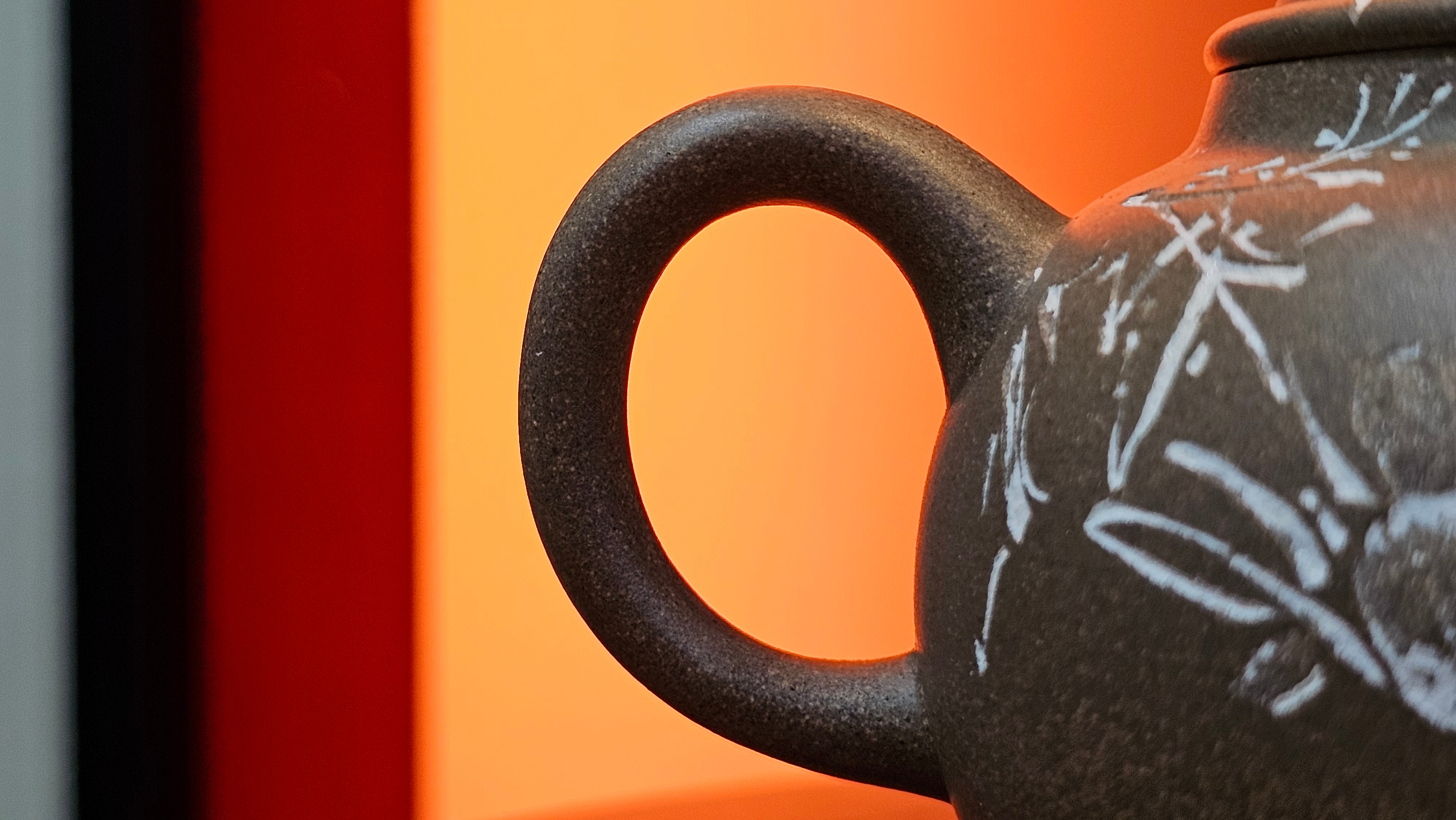 Wu Nian Hu《无念壶》, 162.8ml, Qing Hui Duan 青灰段泥, by our Craftsman Zhang Huan 张欢, Engraving by Craftsman Nan Shan Lao Ren 南山老人 ~ Congratulations!to Ms M.L., 0853hrs 6th August 2025, Phoenix, AZ!