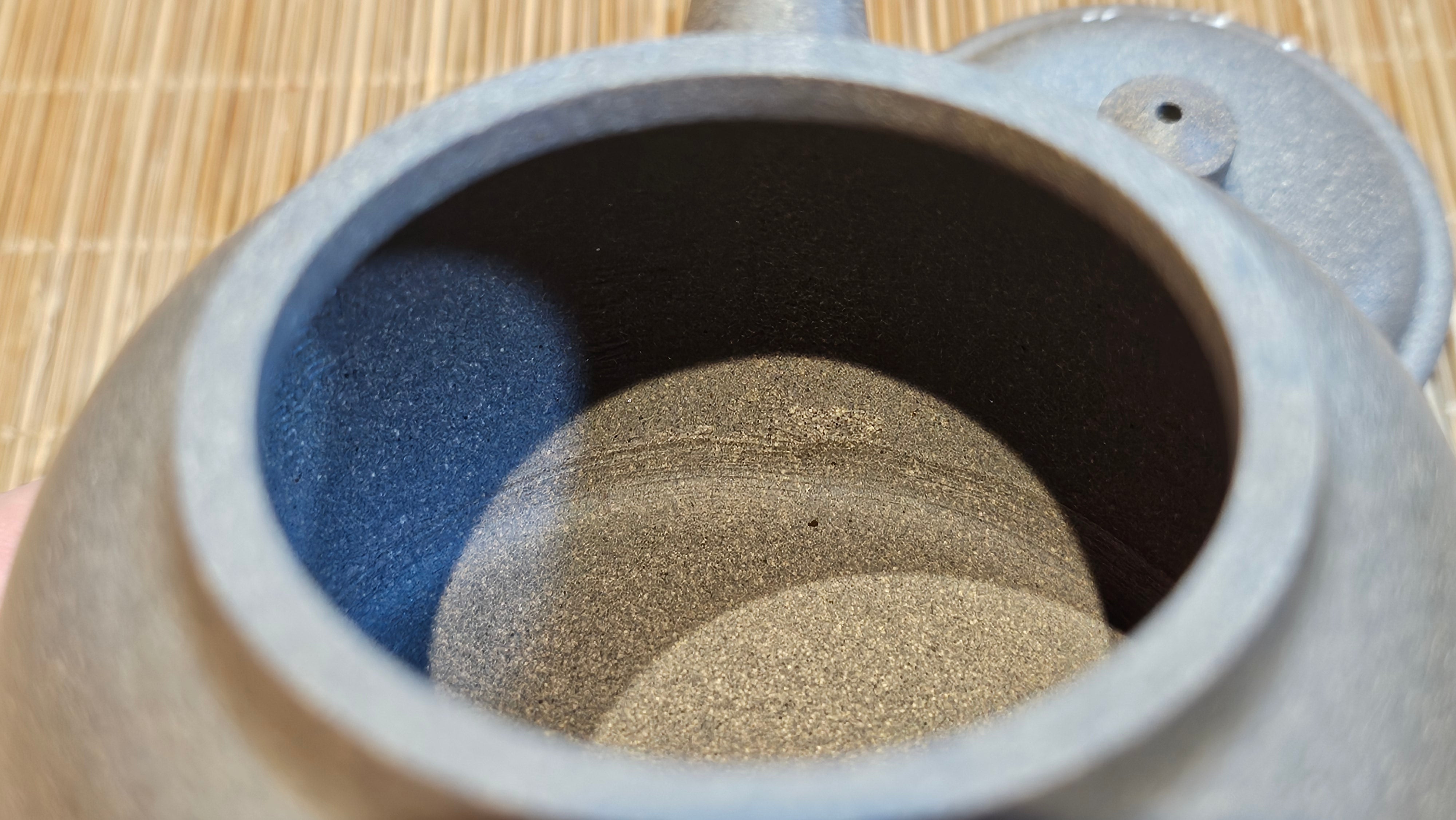 Wu Nian Hu《无念壶》, 162.8ml, Qing Hui Duan 青灰段泥, by our Craftsman Zhang Huan 张欢, Engraving by Craftsman Nan Shan Lao Ren 南山老人 ~ Congratulations!to Ms M.L., 0853hrs 6th August 2025, Phoenix, AZ!