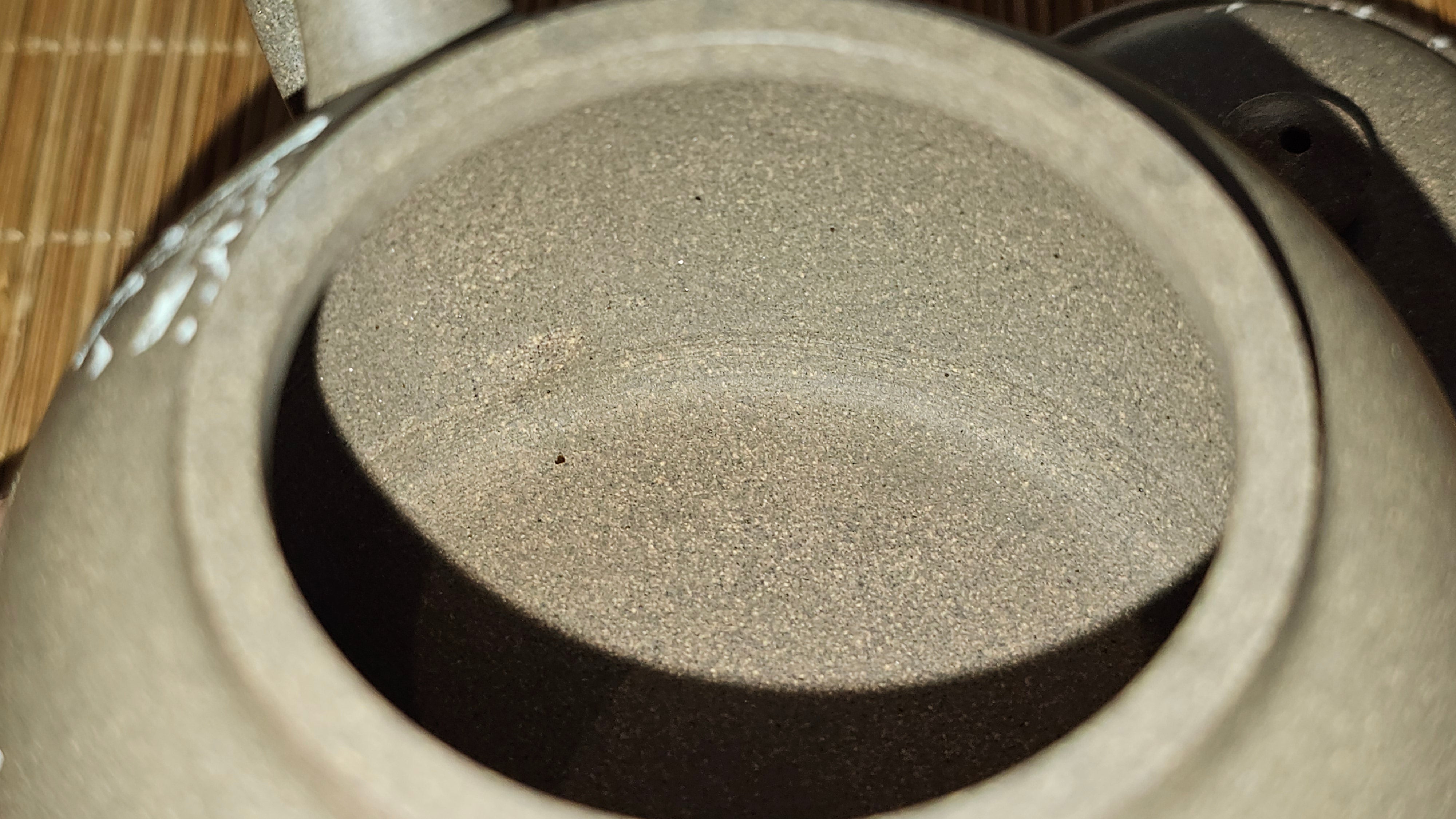 Wu Nian Hu《无念壶》, 162.8ml, Qing Hui Duan 青灰段泥, by our Craftsman Zhang Huan 张欢, Engraving by Craftsman Nan Shan Lao Ren 南山老人 ~ Congratulations!to Ms M.L., 0853hrs 6th August 2025, Phoenix, AZ!