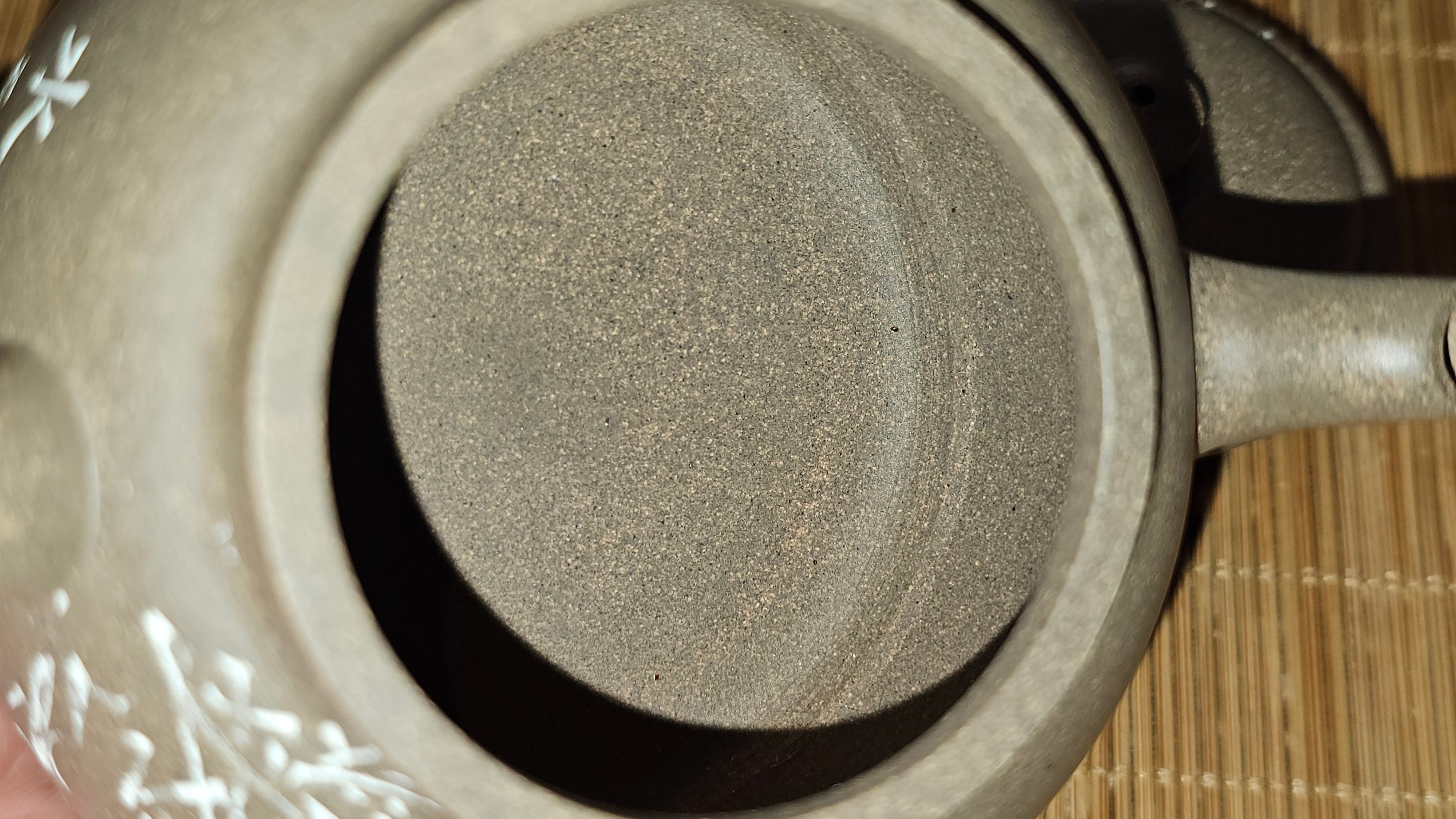 Wu Nian Hu《无念壶》, 162.8ml, Qing Hui Duan 青灰段泥, by our Craftsman Zhang Huan 张欢, Engraving by Craftsman Nan Shan Lao Ren 南山老人 ~ Congratulations!to Ms M.L., 0853hrs 6th August 2025, Phoenix, AZ!