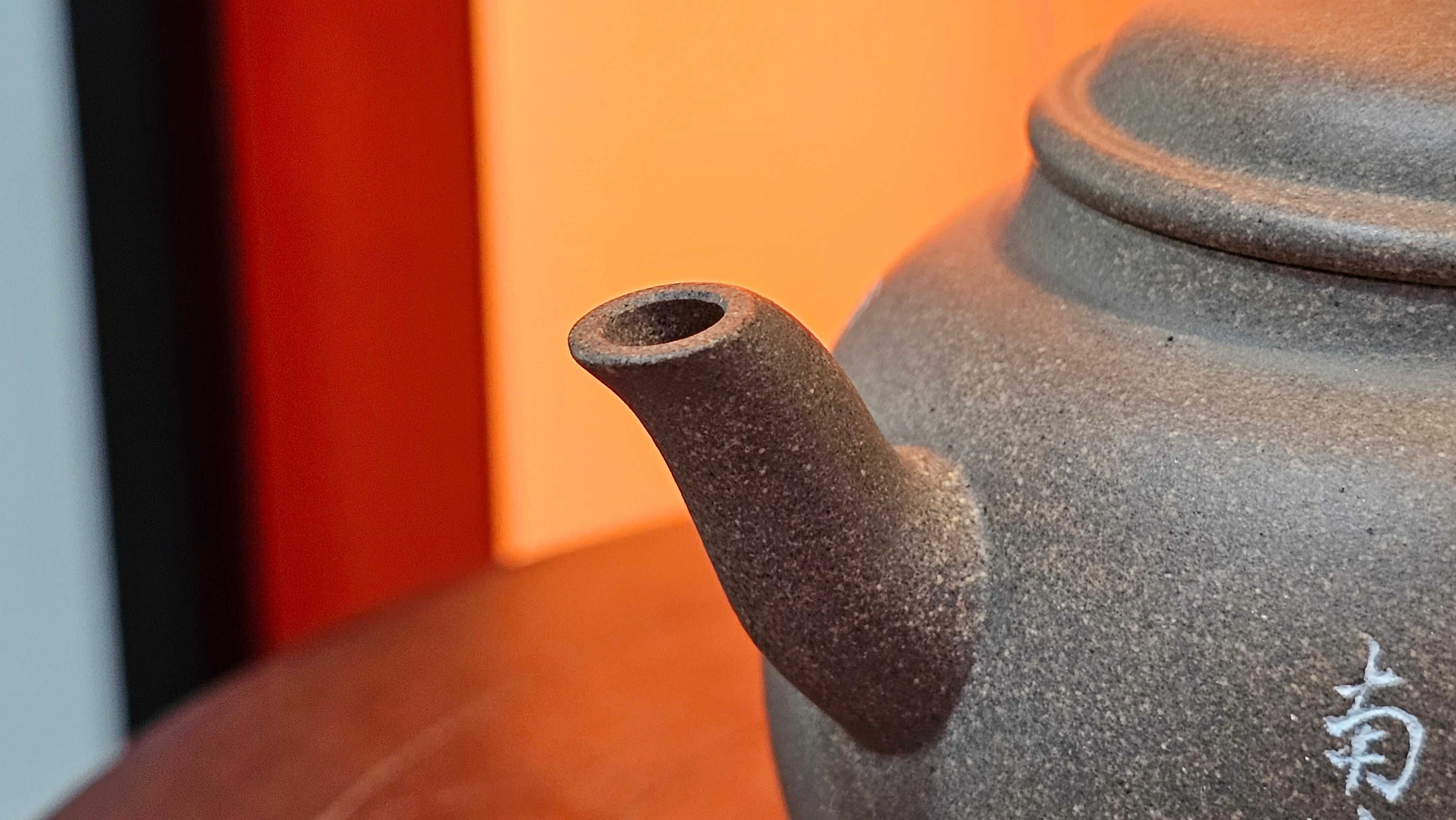 Wu Nian Hu《无念壶》, 161.6ml, Qing Hui Duan 青灰段泥, by our Craftsman Zhang Huan 张欢, Engraving by Craftsman Nan Shan Lao Ren 南山老人 ~ !Congratulations to Mr J.G.! 1041hrs 8th August 2025, Sydney, Australia🇦🇺.