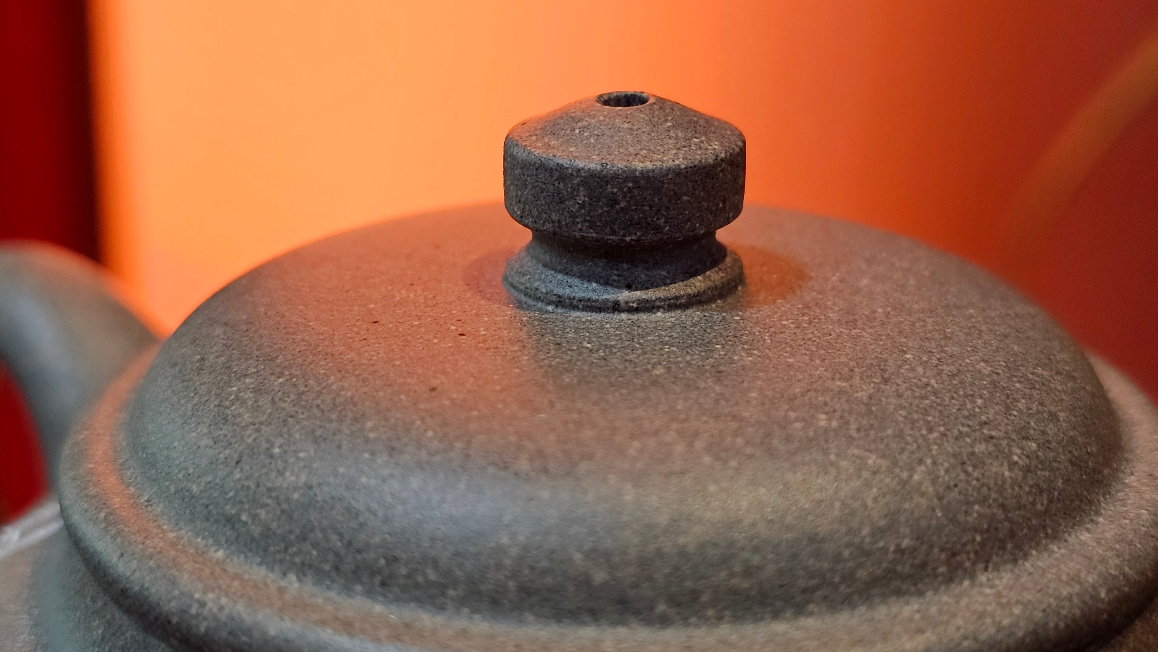 Wu Nian Hu《无念壶》, 161.6ml, Qing Hui Duan 青灰段泥, by our Craftsman Zhang Huan 张欢, Engraving by Craftsman Nan Shan Lao Ren 南山老人 ~ !Congratulations to Mr J.G.! 1041hrs 8th August 2025, Sydney, Australia🇦🇺.