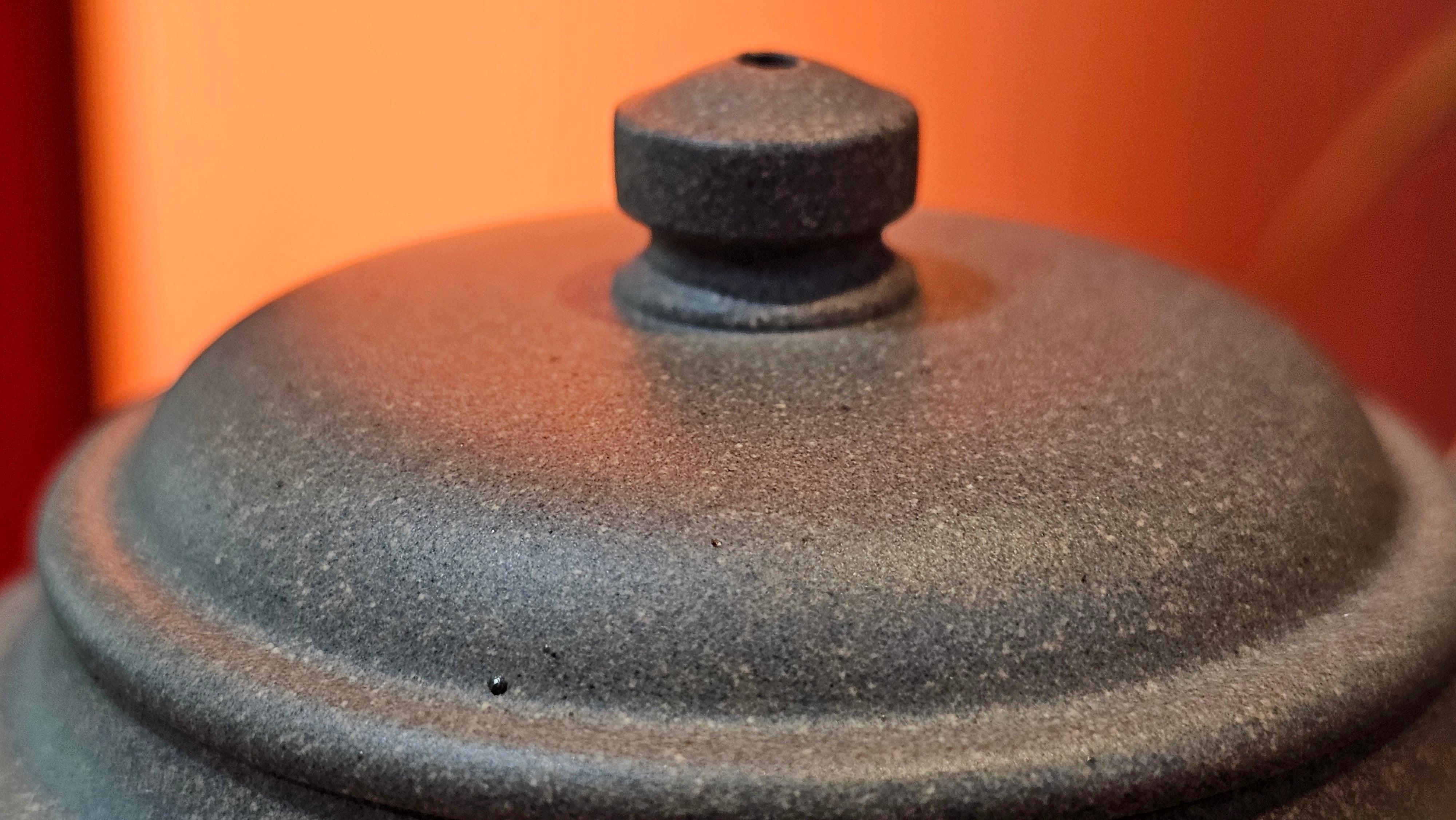 Wu Nian Hu《无念壶》, 161.6ml, Qing Hui Duan 青灰段泥, by our Craftsman Zhang Huan 张欢, Engraving by Craftsman Nan Shan Lao Ren 南山老人 ~ !Congratulations to Mr J.G.! 1041hrs 8th August 2025, Sydney, Australia🇦🇺.