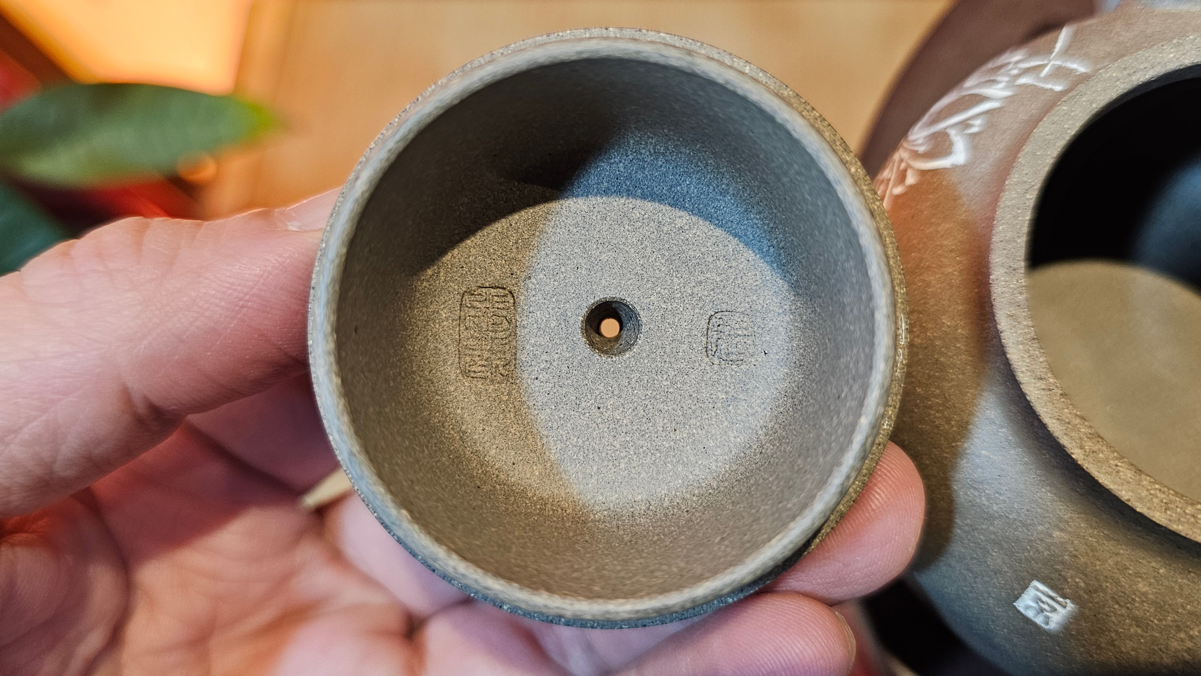 Wu Nian Hu《无念壶》, 161.6ml, Qing Hui Duan 青灰段泥, by our Craftsman Zhang Huan 张欢, Engraving by Craftsman Nan Shan Lao Ren 南山老人 ~ !Congratulations to Mr J.G.! 1041hrs 8th August 2025, Sydney, Australia🇦🇺.