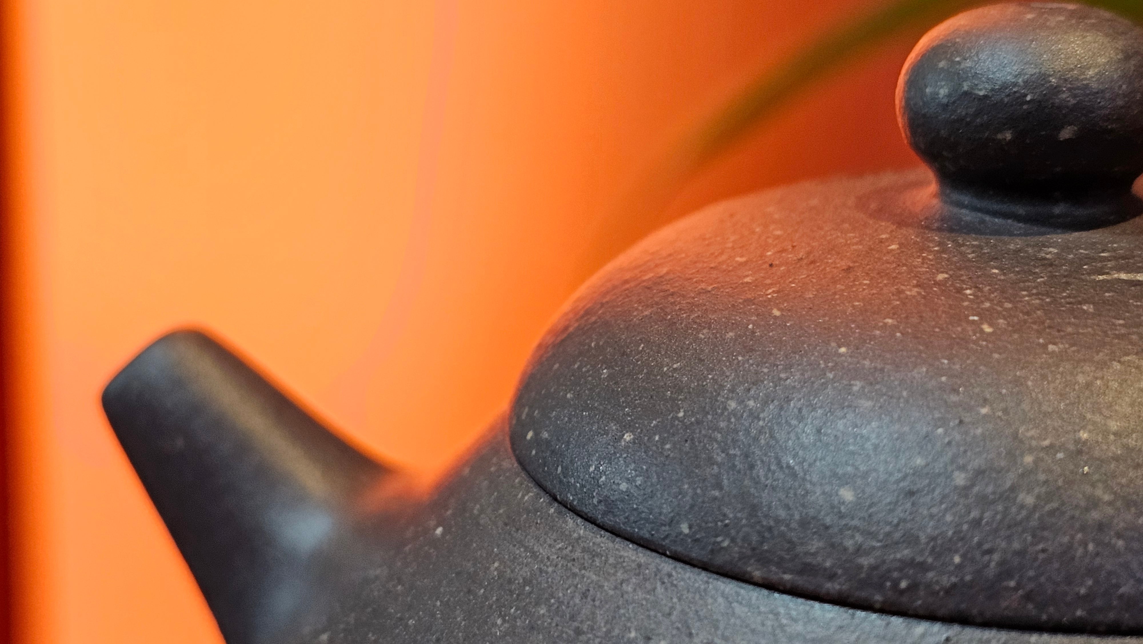 Du Zhi Hu《笃志壶》, 171.9ml, Hei Zi Ni 黑紫泥, by our Craftsman Zhang Huan 张欢, Calligraphy and Bamboo Engraving by Craftsman Yi Cheng 逸成 ~ !Congratulations to Ms M.L.!!1011hrs 8th August 2025, Phoenix, AZ!