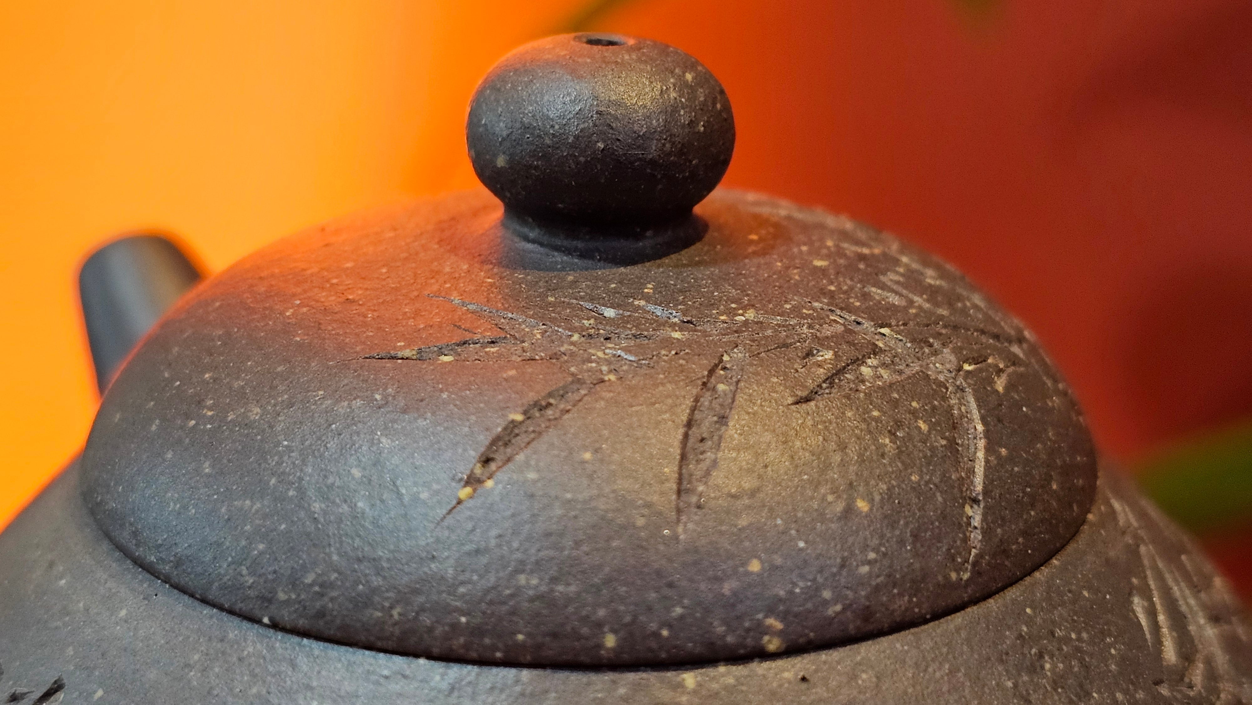 Du Zhi Hu《笃志壶》, 171.9ml, Hei Zi Ni 黑紫泥, by our Craftsman Zhang Huan 张欢, Calligraphy and Bamboo Engraving by Craftsman Yi Cheng 逸成 ~ !Congratulations to Ms M.L.!!1011hrs 8th August 2025, Phoenix, AZ!