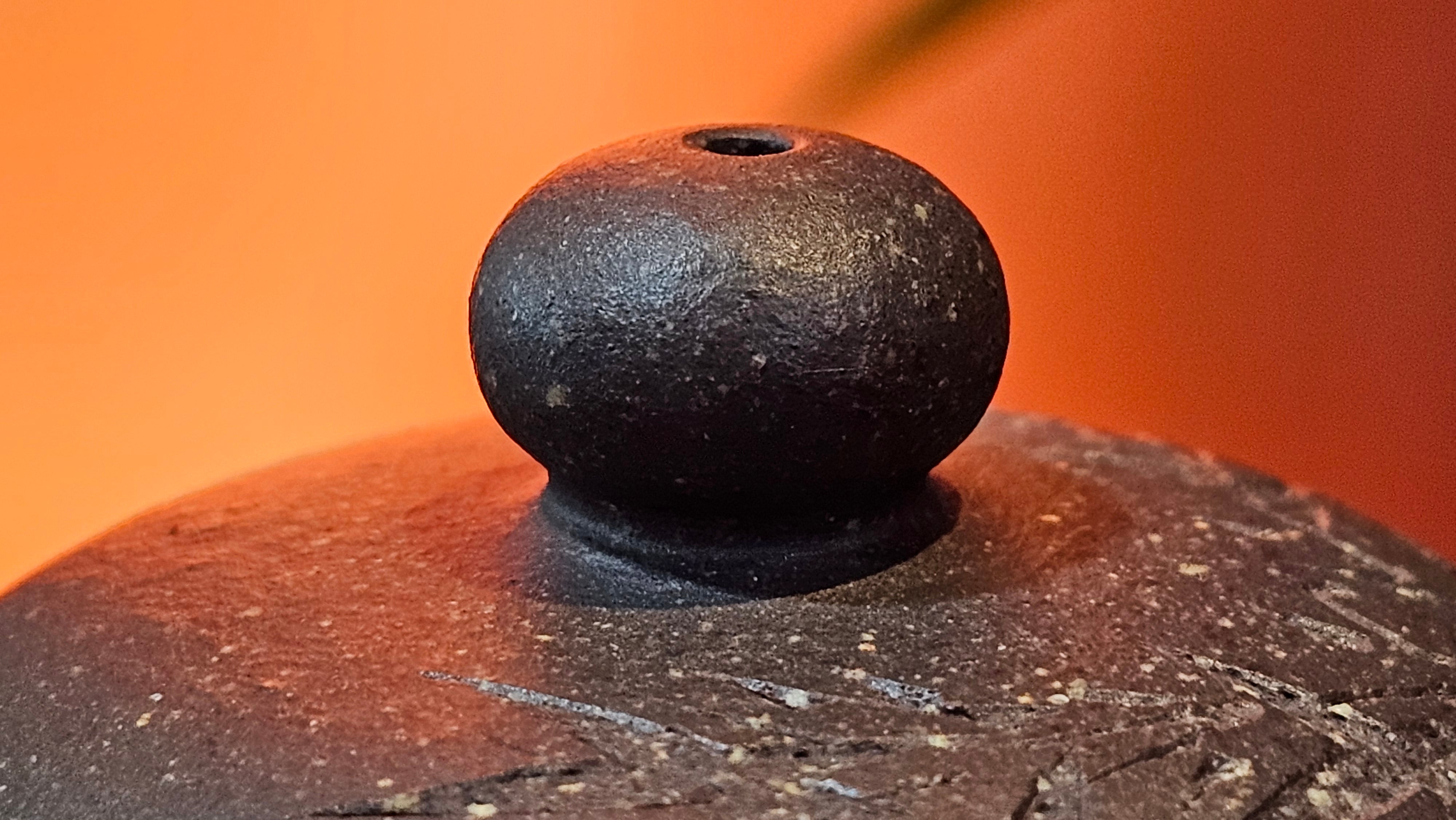 Du Zhi Hu《笃志壶》, 171.9ml, Hei Zi Ni 黑紫泥, by our Craftsman Zhang Huan 张欢, Calligraphy and Bamboo Engraving by Craftsman Yi Cheng 逸成 ~ !Congratulations to Ms M.L.!!1011hrs 8th August 2025, Phoenix, AZ!