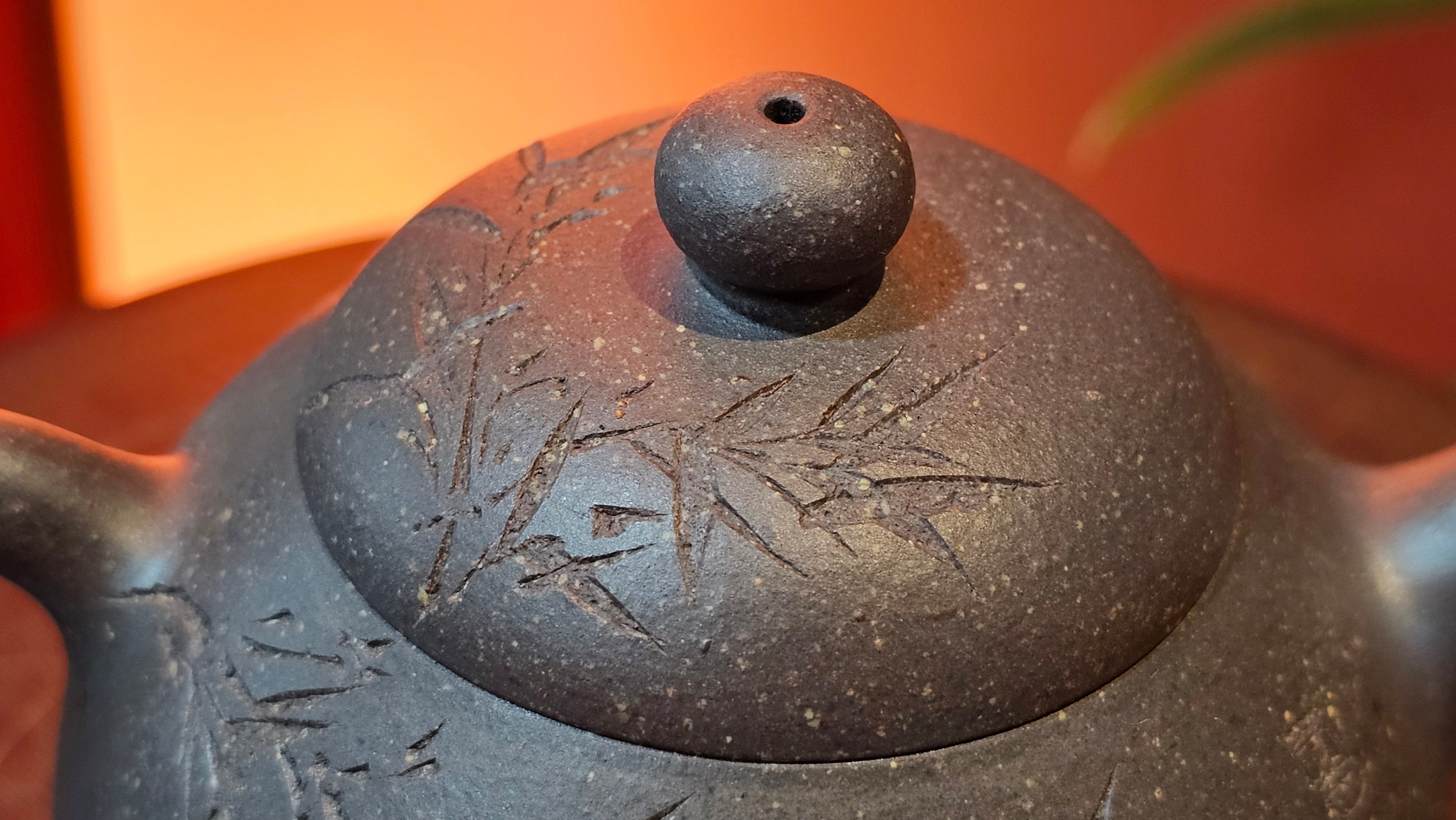 Du Zhi Hu《笃志壶》, 171.9ml, Hei Zi Ni 黑紫泥, by our Craftsman Zhang Huan 张欢, Calligraphy and Bamboo Engraving by Craftsman Yi Cheng 逸成 ~ !Congratulations to Ms M.L.!!1011hrs 8th August 2025, Phoenix, AZ!