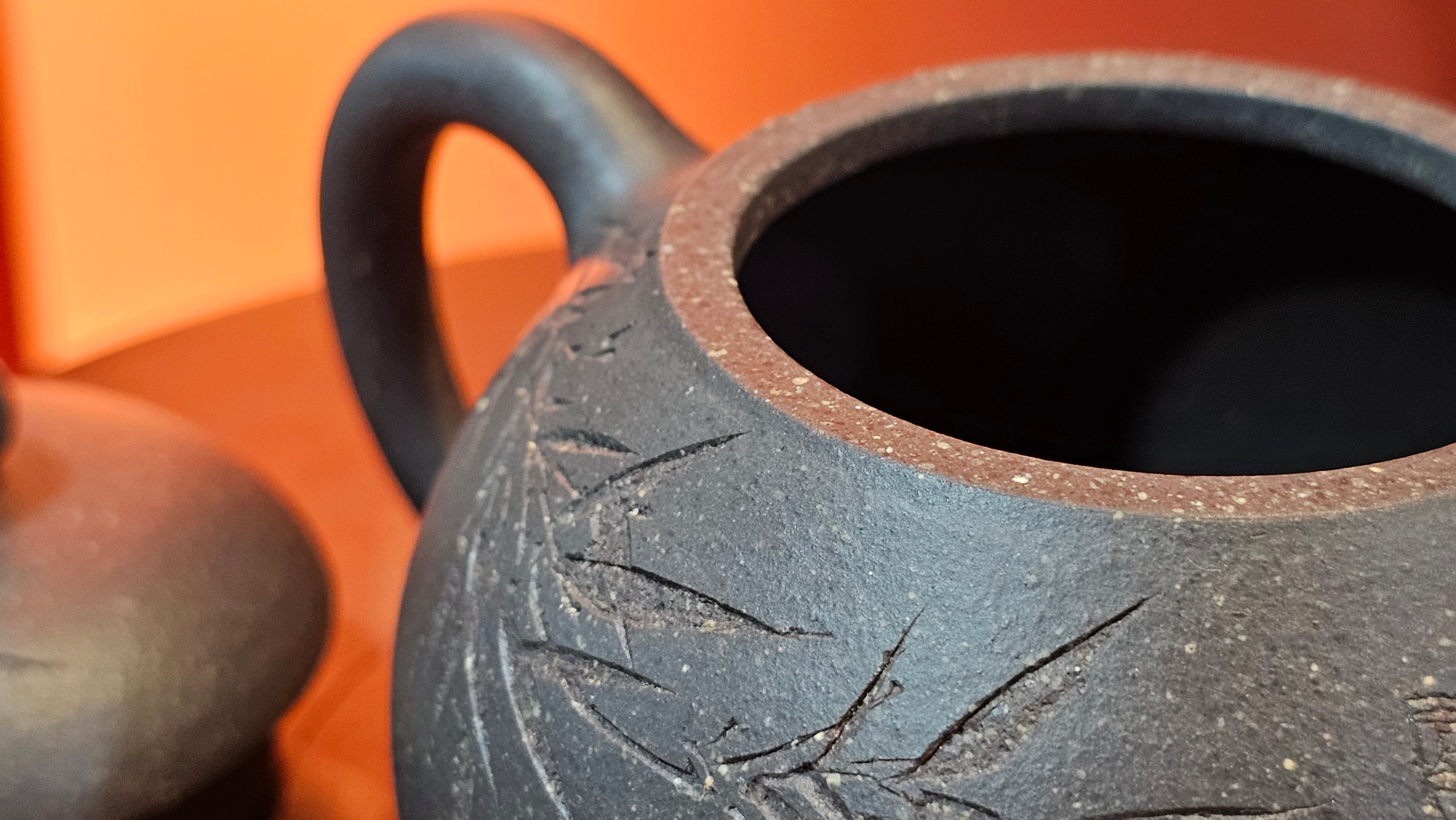 Du Zhi Hu《笃志壶》, 171.9ml, Hei Zi Ni 黑紫泥, by our Craftsman Zhang Huan 张欢, Calligraphy and Bamboo Engraving by Craftsman Yi Cheng 逸成 ~ !Congratulations to Ms M.L.!!1011hrs 8th August 2025, Phoenix, AZ!