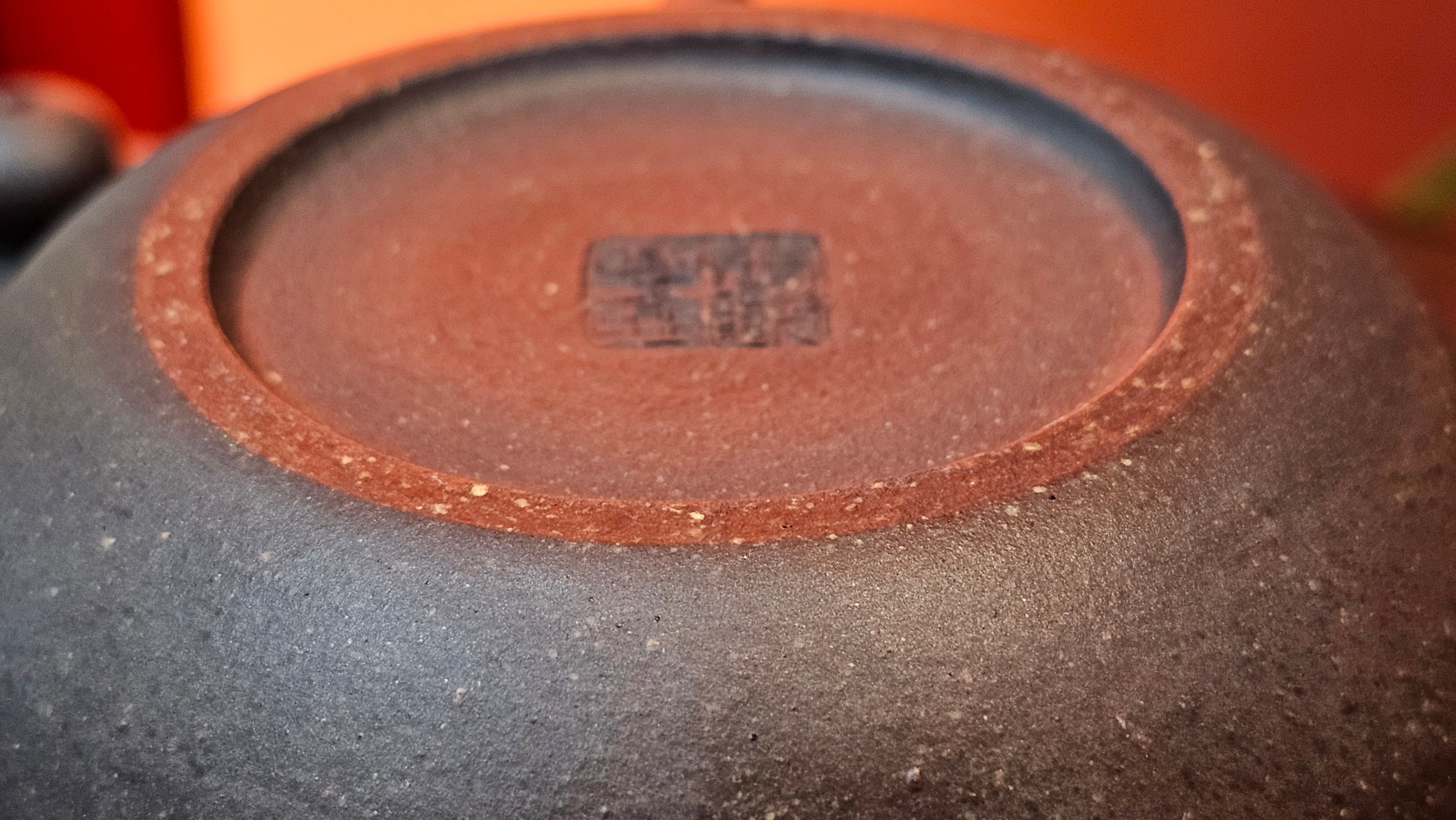 Du Zhi Hu《笃志壶》, 171.9ml, Hei Zi Ni 黑紫泥, by our Craftsman Zhang Huan 张欢, Calligraphy and Bamboo Engraving by Craftsman Yi Cheng 逸成 ~ !Congratulations to Ms M.L.!!1011hrs 8th August 2025, Phoenix, AZ!