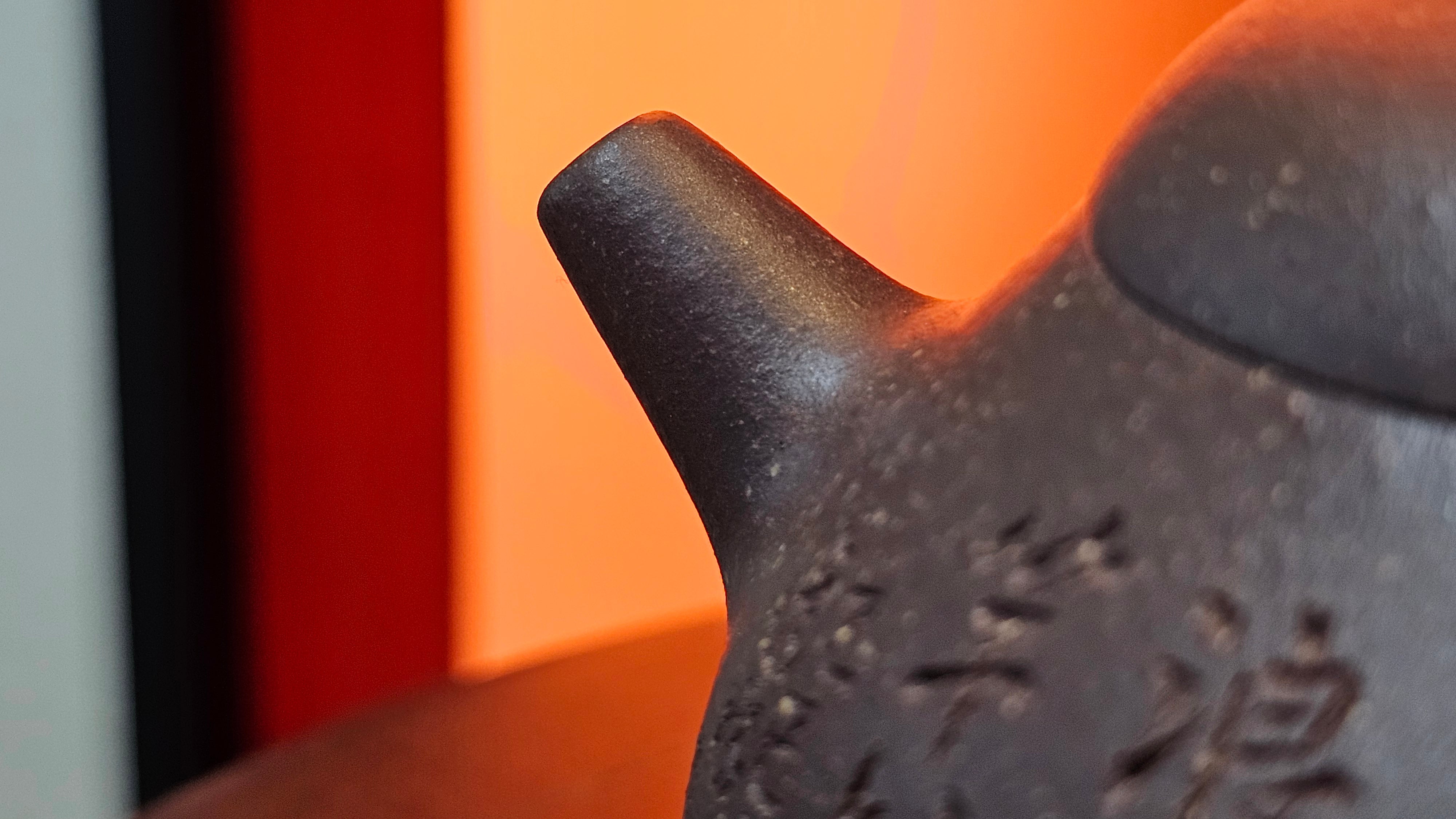 Du Zhi Hu《笃志壶》, 173.8ml, Hei Zi Ni 黑紫泥, by our Craftsman Zhang Huan 张欢, Calligraphy and Bamboo Engraving by Craftsman Yi Cheng 逸成 ~ Congratulations!to Ms A.R.! 1927hrs 8th August 2025! Ipswich, England🇬🇧.