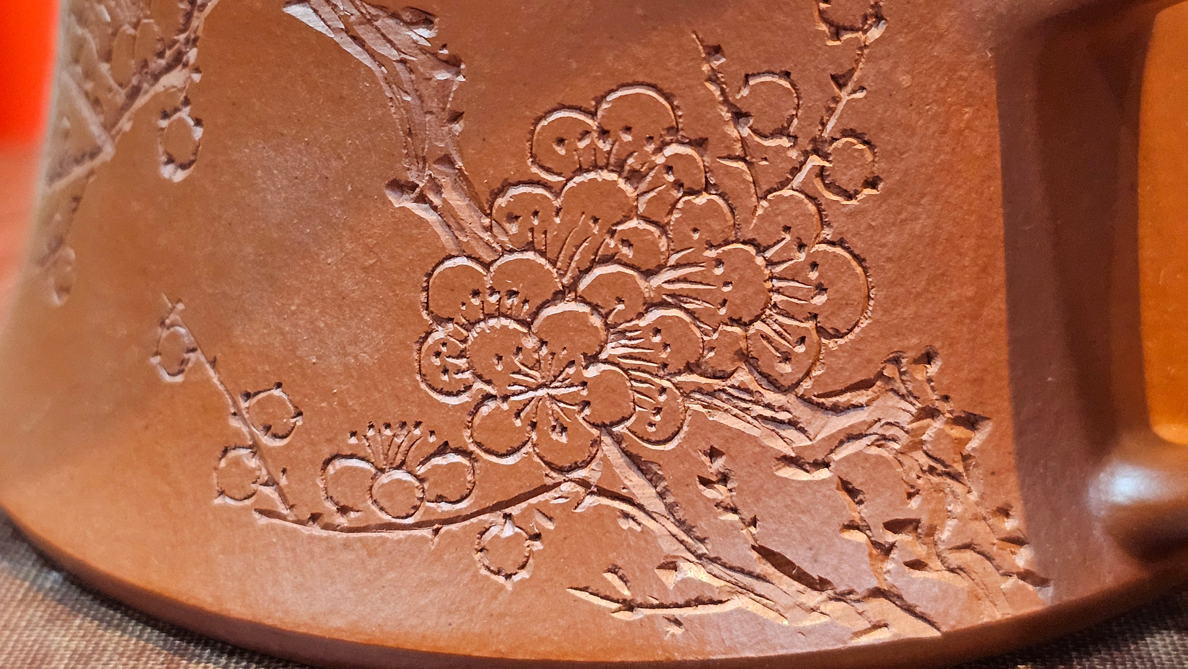 Yun Zhu 云柱 "Pillar of the Heavens", 138.1ml, Xiao Mei Yao Zhu Ni, by our Collaborative Craftsman Wang Hui 王慧 ~ "梅开五福" and Plum Blossoms Engraving by Craftsman Yi De Shu 一德书 ~ Congratulations to!Tea Sommr A.M., 1238hrs 16th August 2025, Padua, Italy🇮🇹!