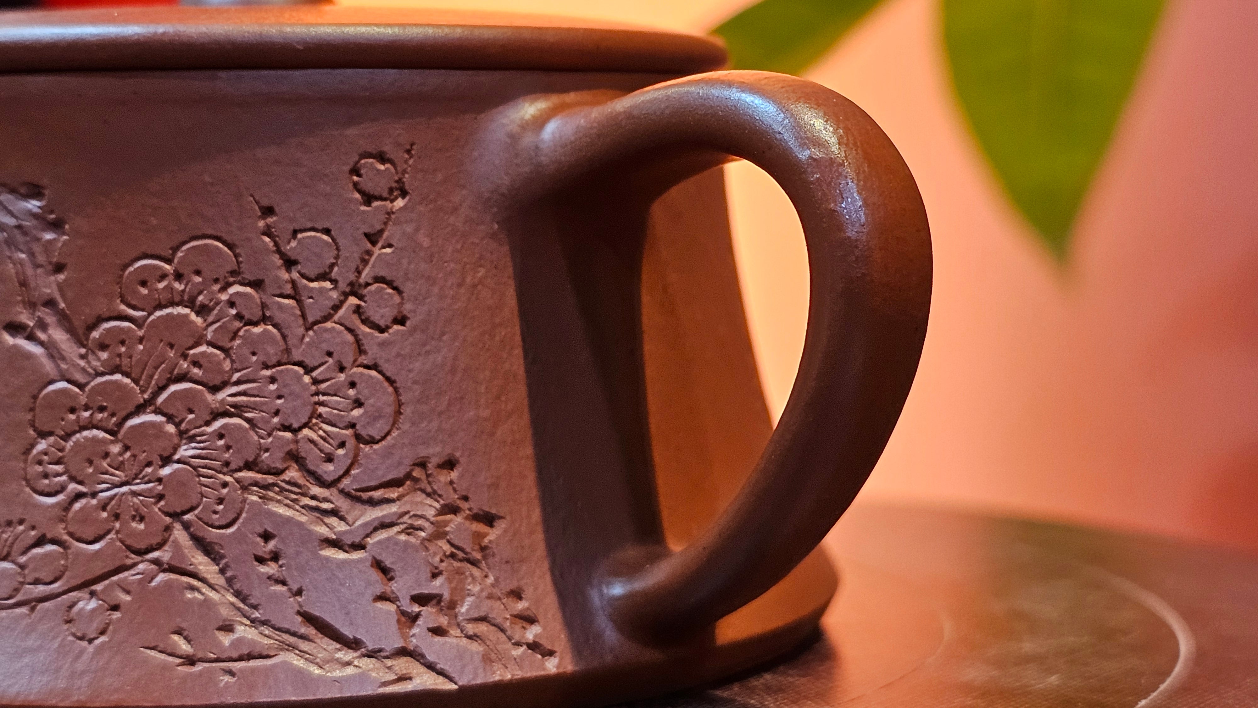 Yun Zhu 云柱 "Pillar of the Heavens", 138.1ml, Xiao Mei Yao Zhu Ni, by our Collaborative Craftsman Wang Hui 王慧 ~ "梅开五福" and Plum Blossoms Engraving by Craftsman Yi De Shu 一德书 ~ Congratulations to!Tea Sommr A.M., 1238hrs 16th August 2025, Padua, Italy🇮🇹!