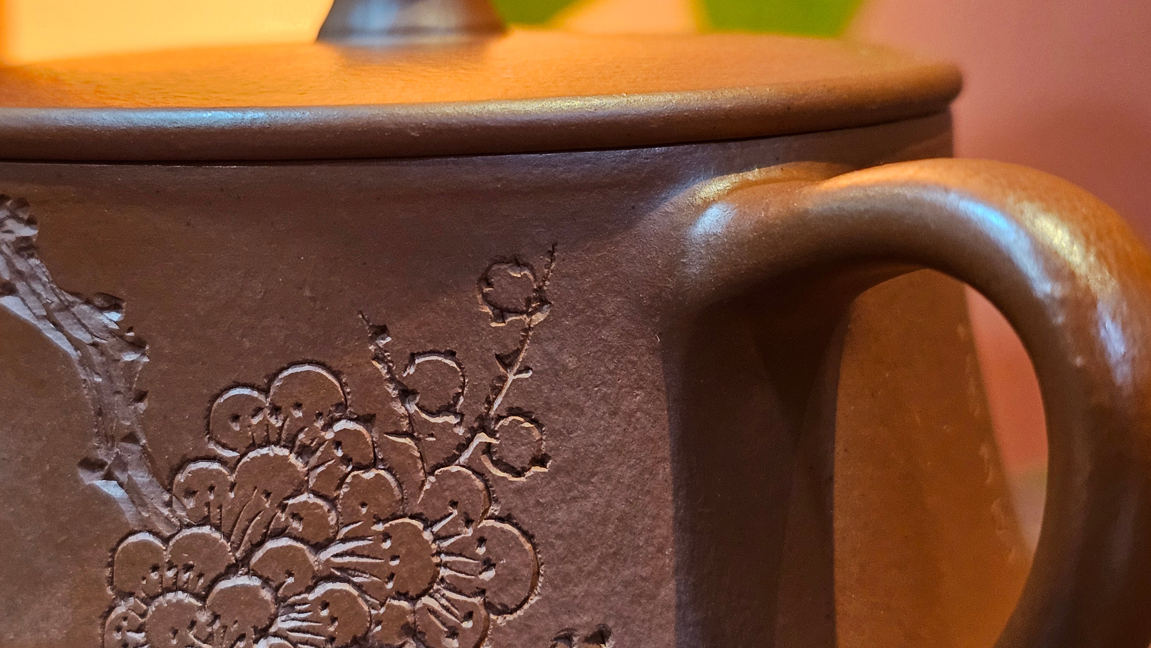 Yun Zhu 云柱 "Pillar of the Heavens", 138.1ml, Xiao Mei Yao Zhu Ni, by our Collaborative Craftsman Wang Hui 王慧 ~ "梅开五福" and Plum Blossoms Engraving by Craftsman Yi De Shu 一德书 ~ Congratulations to!Tea Sommr A.M., 1238hrs 16th August 2025, Padua, Italy🇮🇹!