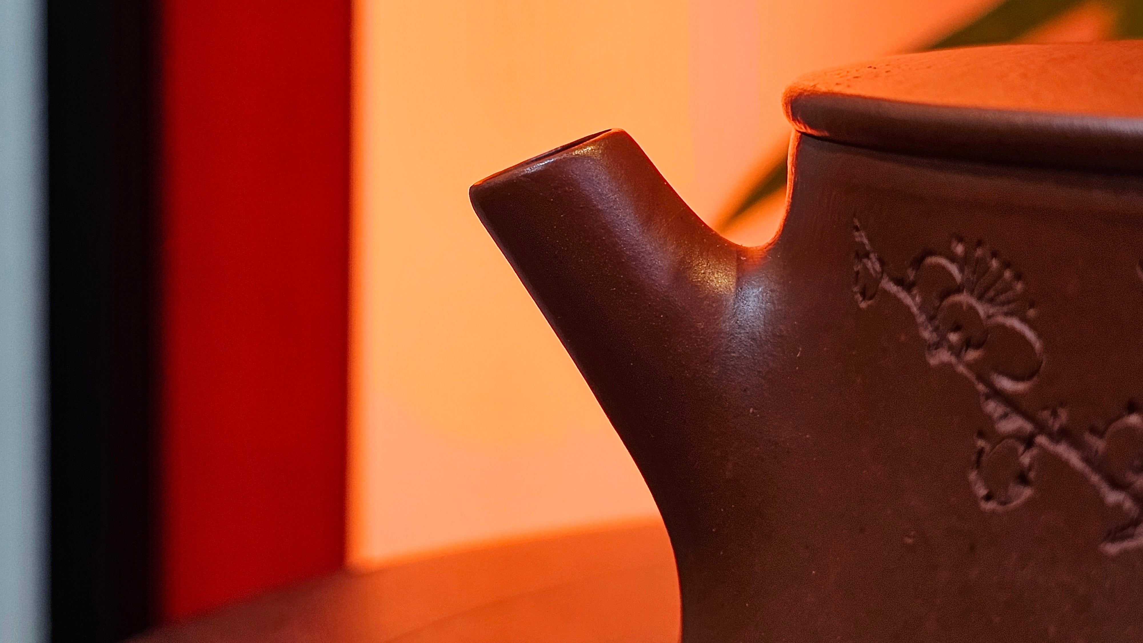 Yun Zhu 云柱 "Pillar of the Heavens", 138.1ml, Xiao Mei Yao Zhu Ni, by our Collaborative Craftsman Wang Hui 王慧 ~ "梅开五福" and Plum Blossoms Engraving by Craftsman Yi De Shu 一德书 ~ Congratulations to!Tea Sommr A.M., 1238hrs 16th August 2025, Padua, Italy🇮🇹!