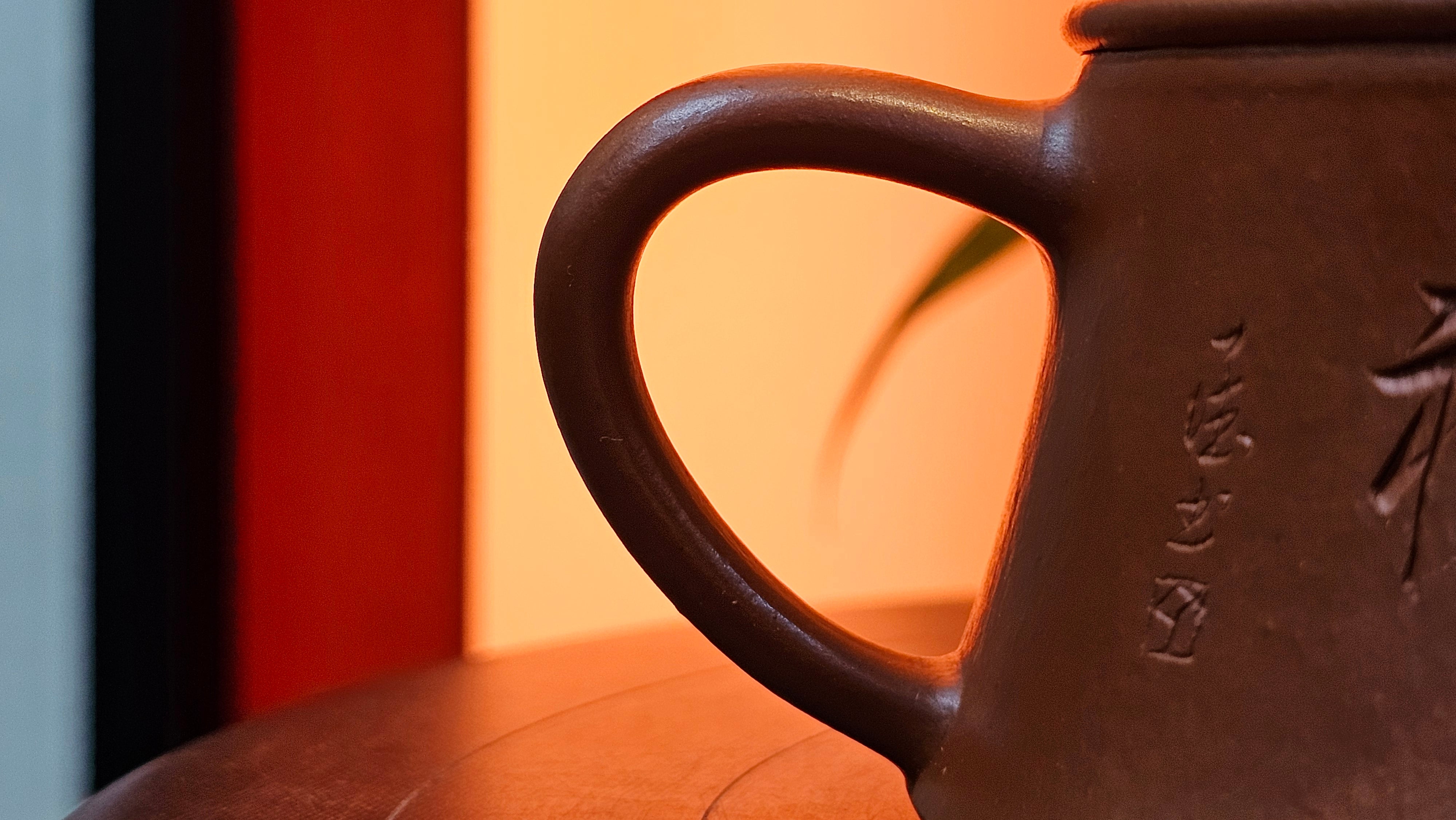 Yun Zhu 云柱 "Pillar of the Heavens", 138.1ml, Xiao Mei Yao Zhu Ni, by our Collaborative Craftsman Wang Hui 王慧 ~ "梅开五福" and Plum Blossoms Engraving by Craftsman Yi De Shu 一德书 ~ Congratulations to!Tea Sommr A.M., 1238hrs 16th August 2025, Padua, Italy🇮🇹!