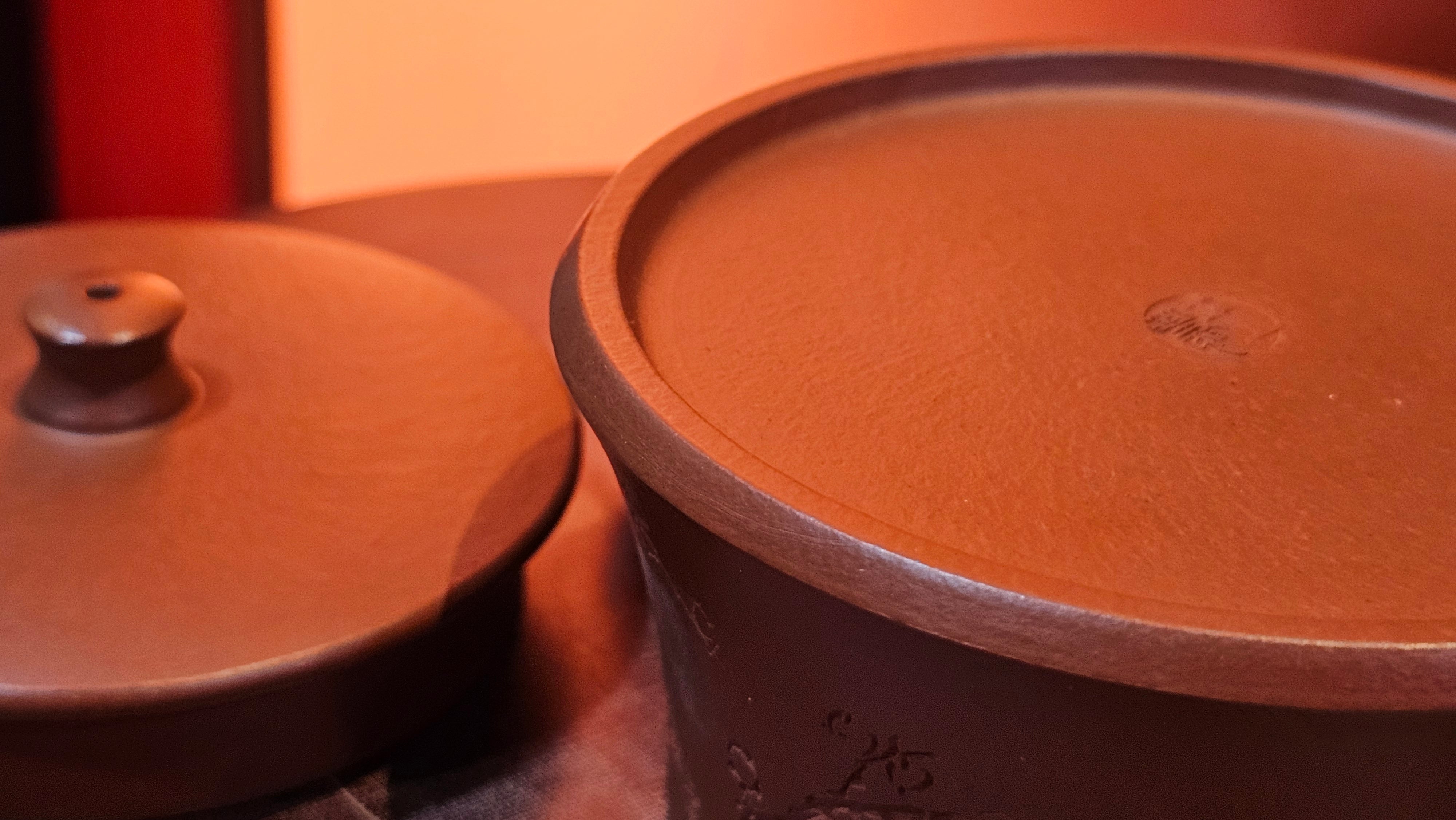 Yun Zhu 云柱 "Pillar of the Heavens", 138.1ml, Xiao Mei Yao Zhu Ni, by our Collaborative Craftsman Wang Hui 王慧 ~ "梅开五福" and Plum Blossoms Engraving by Craftsman Yi De Shu 一德书 ~ Congratulations to!Tea Sommr A.M., 1238hrs 16th August 2025, Padua, Italy🇮🇹!