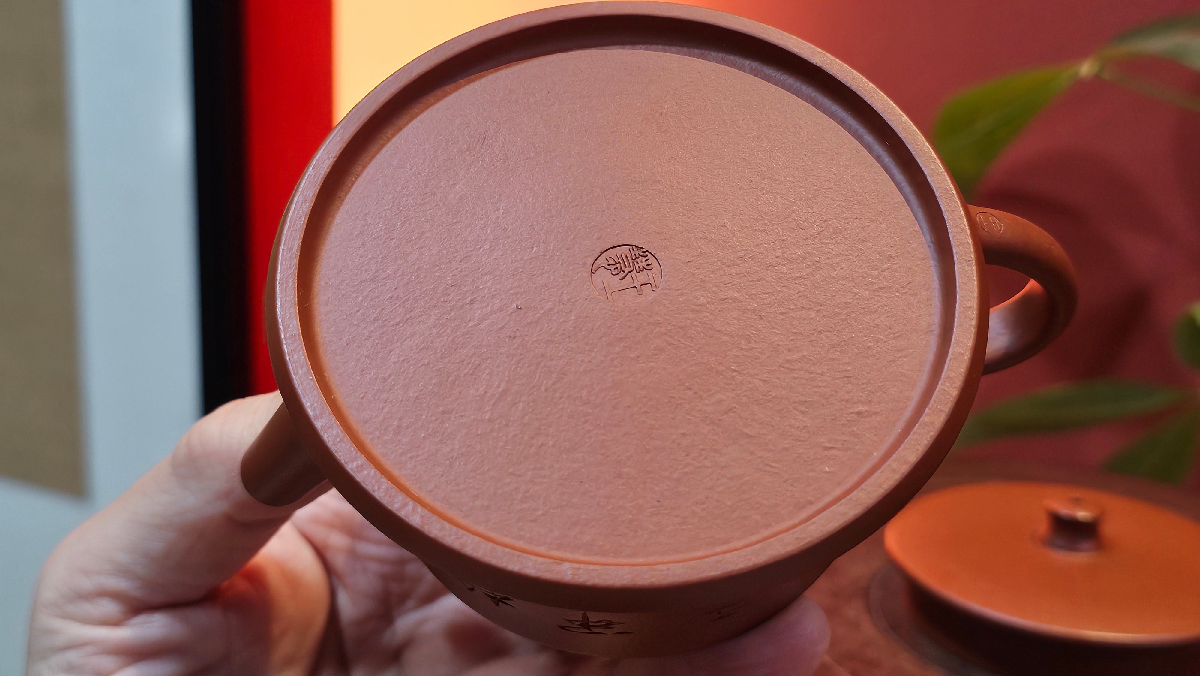 Yun Zhu 云柱 "Pillar of the Heavens", 138.1ml, Xiao Mei Yao Zhu Ni, by our Collaborative Craftsman Wang Hui 王慧 ~ "梅开五福" and Plum Blossoms Engraving by Craftsman Yi De Shu 一德书 ~ Congratulations to!Tea Sommr A.M., 1238hrs 16th August 2025, Padua, Italy🇮🇹!