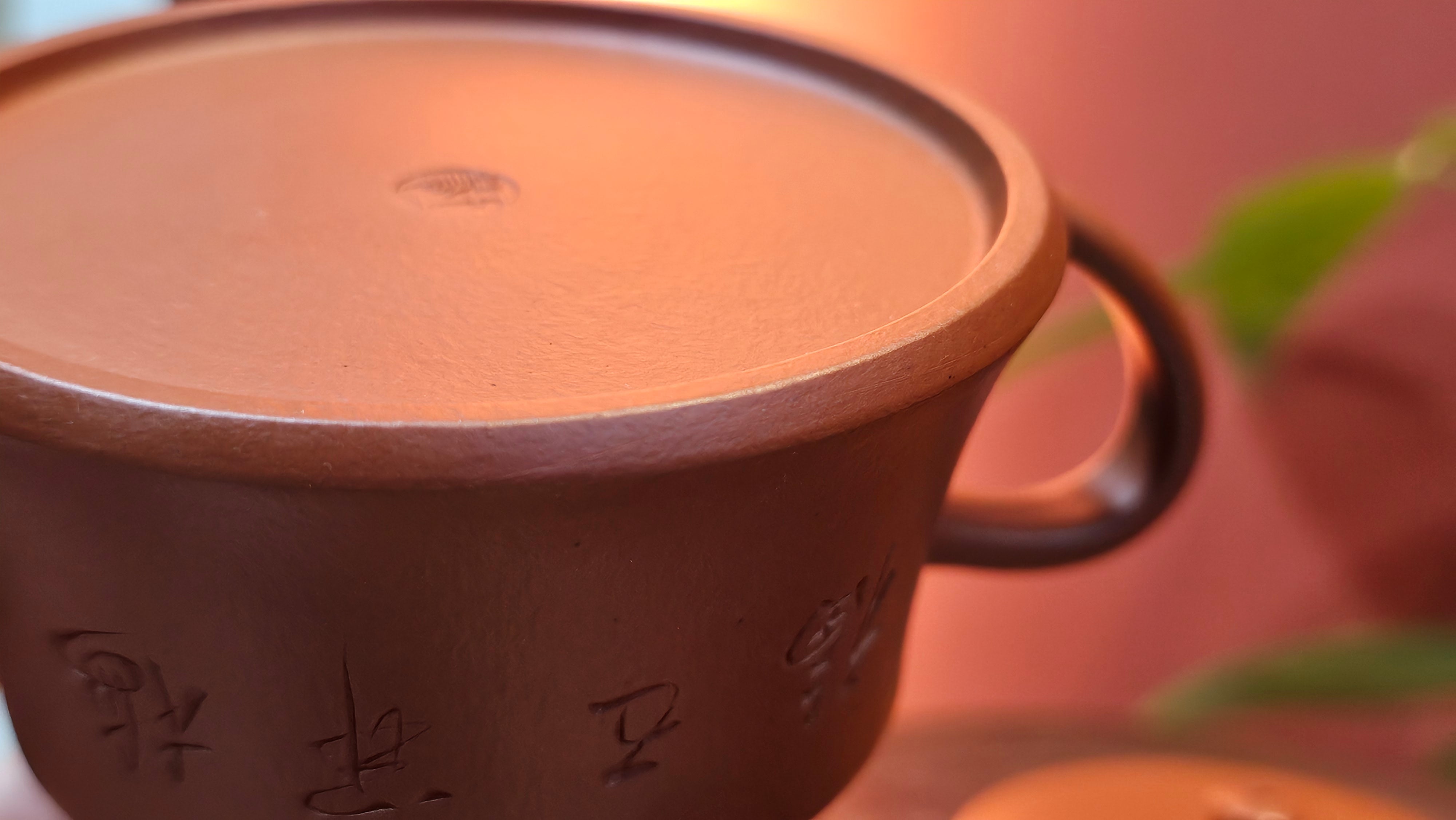 Yun Zhu 云柱 "Pillar of the Heavens", 138.1ml, Xiao Mei Yao Zhu Ni, by our Collaborative Craftsman Wang Hui 王慧 ~ "梅开五福" and Plum Blossoms Engraving by Craftsman Yi De Shu 一德书 ~ Congratulations to!Tea Sommr A.M., 1238hrs 16th August 2025, Padua, Italy🇮🇹!