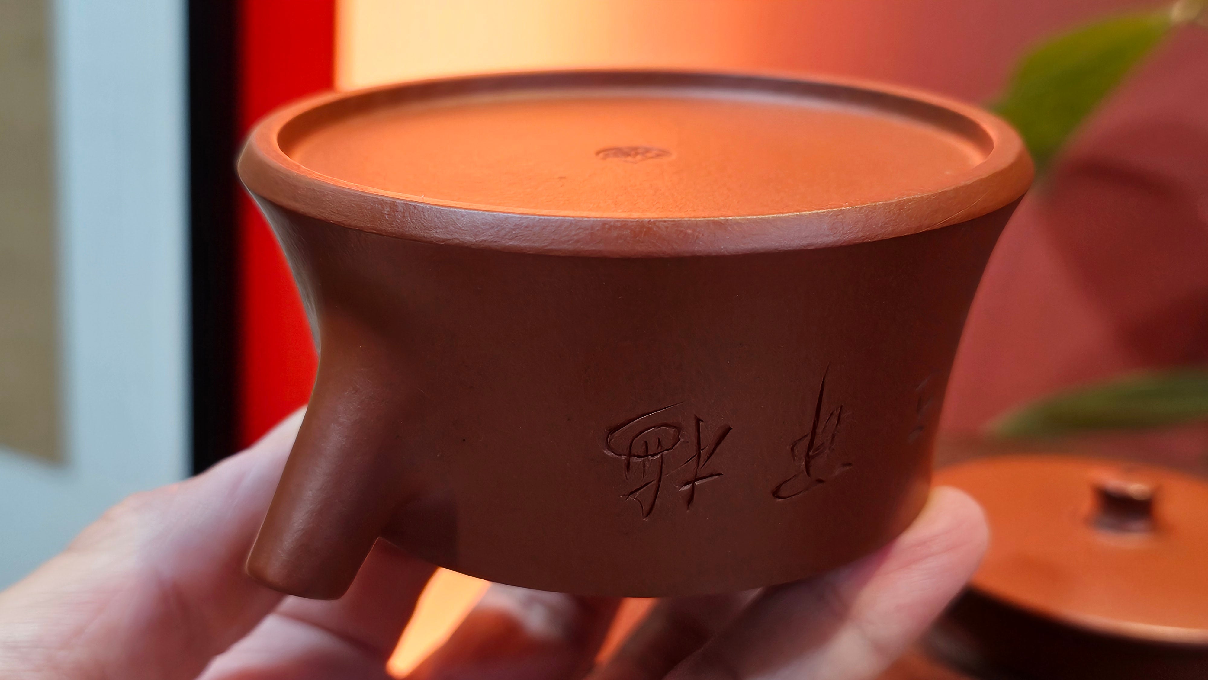 Yun Zhu 云柱 "Pillar of the Heavens", 138.1ml, Xiao Mei Yao Zhu Ni, by our Collaborative Craftsman Wang Hui 王慧 ~ "梅开五福" and Plum Blossoms Engraving by Craftsman Yi De Shu 一德书 ~ Congratulations to!Tea Sommr A.M., 1238hrs 16th August 2025, Padua, Italy🇮🇹!