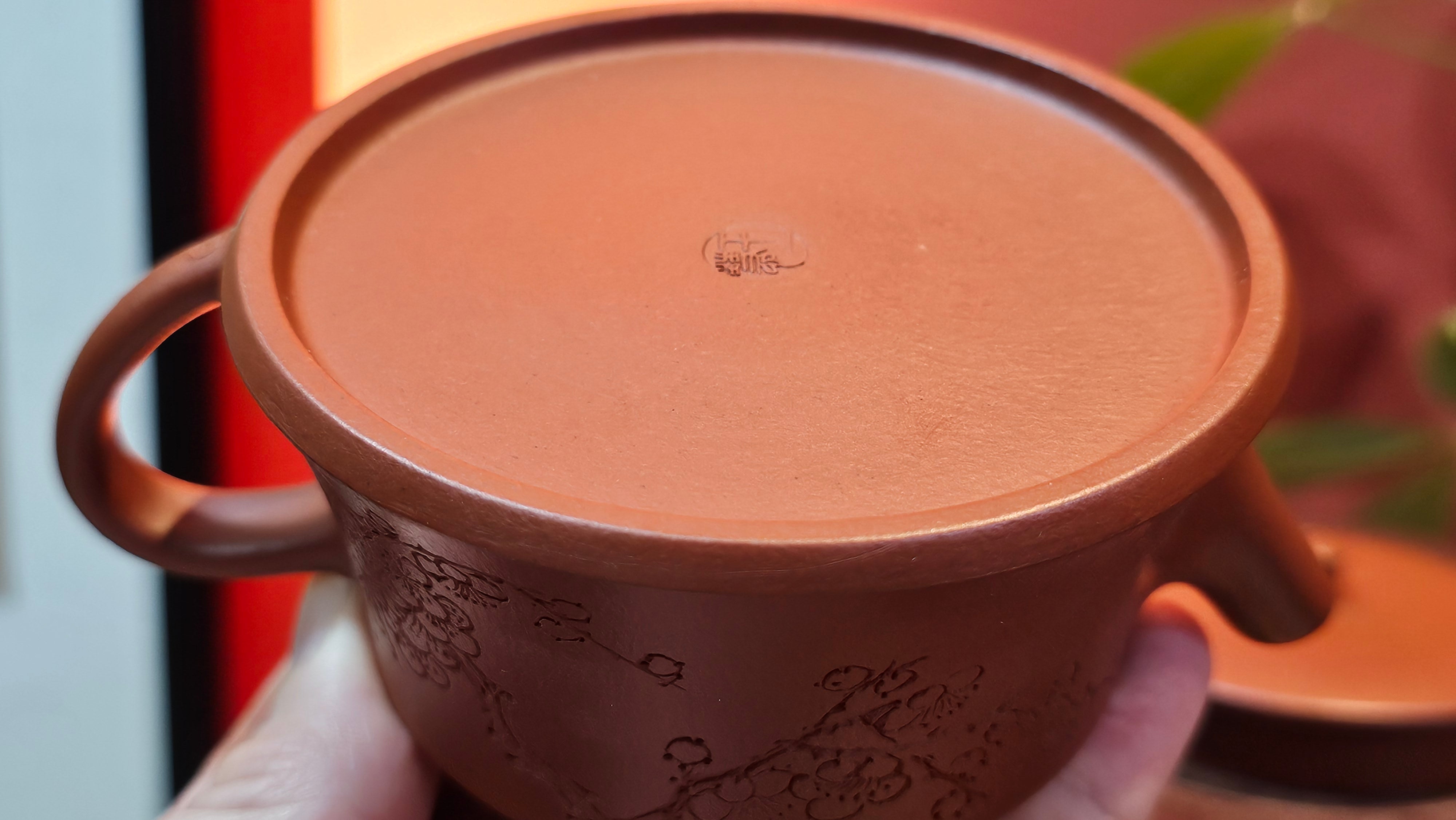 Yun Zhu 云柱 "Pillar of the Heavens", 138.1ml, Xiao Mei Yao Zhu Ni, by our Collaborative Craftsman Wang Hui 王慧 ~ "梅开五福" and Plum Blossoms Engraving by Craftsman Yi De Shu 一德书 ~ Congratulations to!Tea Sommr A.M., 1238hrs 16th August 2025, Padua, Italy🇮🇹!