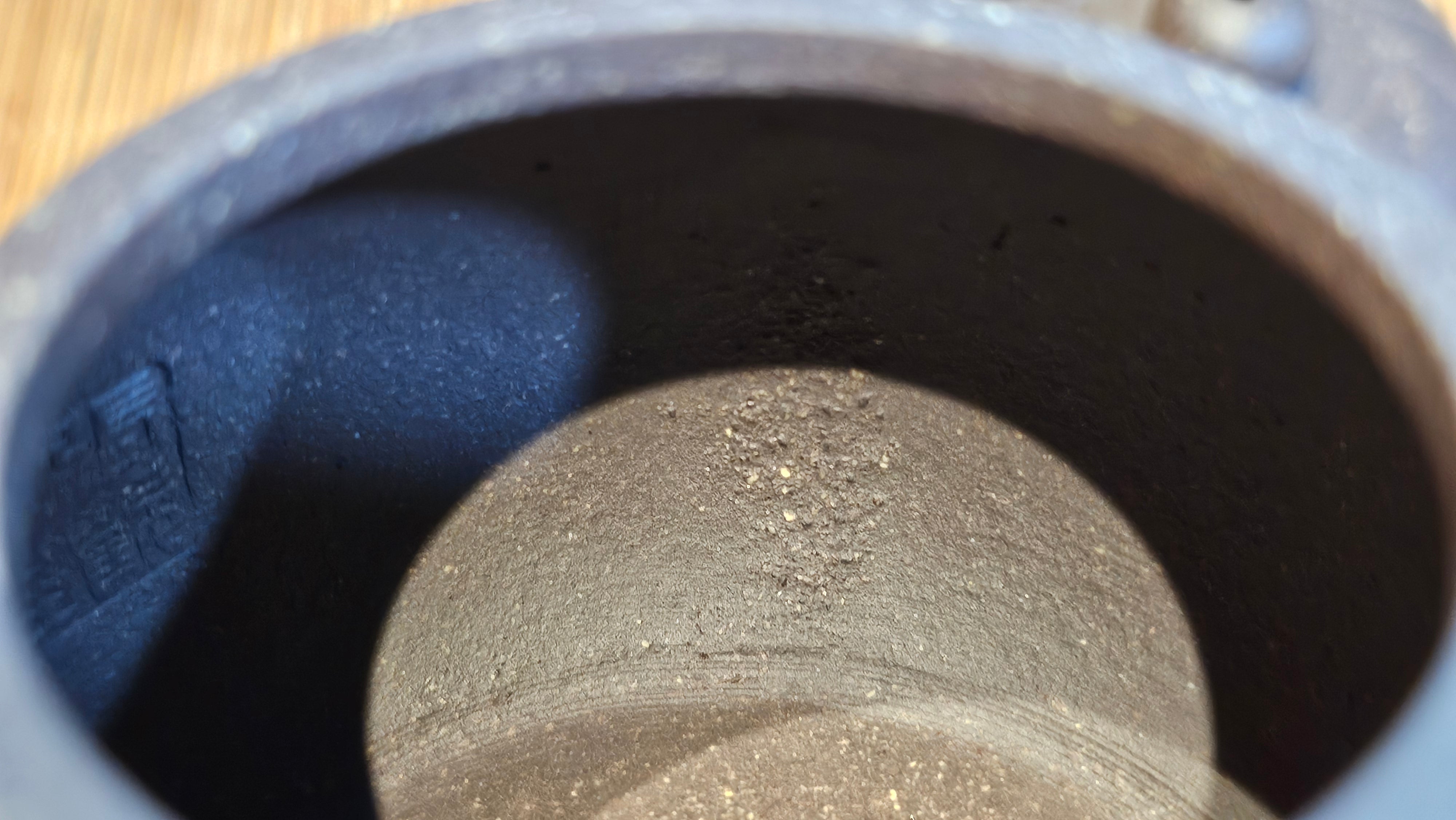 Du Zhi Hu《笃志壶》, 171.9ml, Hei Zi Ni 黑紫泥, by our Craftsman Zhang Huan 张欢, Calligraphy and Bamboo Engraving by Craftsman Yi Cheng 逸成 ~ !Congratulations to Ms M.L.!!1011hrs 8th August 2025, Phoenix, AZ!