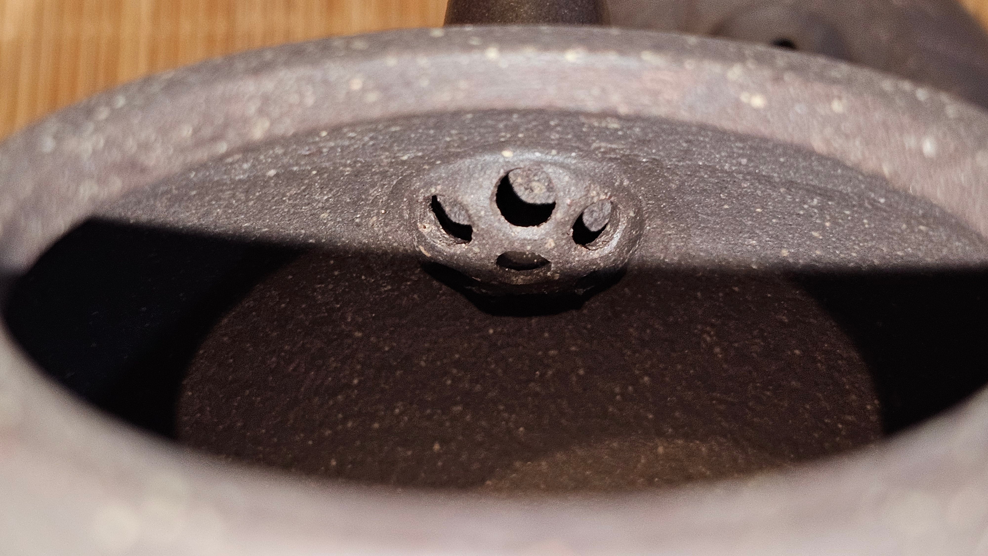 Du Zhi Hu《笃志壶》, 171.9ml, Hei Zi Ni 黑紫泥, by our Craftsman Zhang Huan 张欢, Calligraphy and Bamboo Engraving by Craftsman Yi Cheng 逸成 ~ !Congratulations to Ms M.L.!!1011hrs 8th August 2025, Phoenix, AZ!