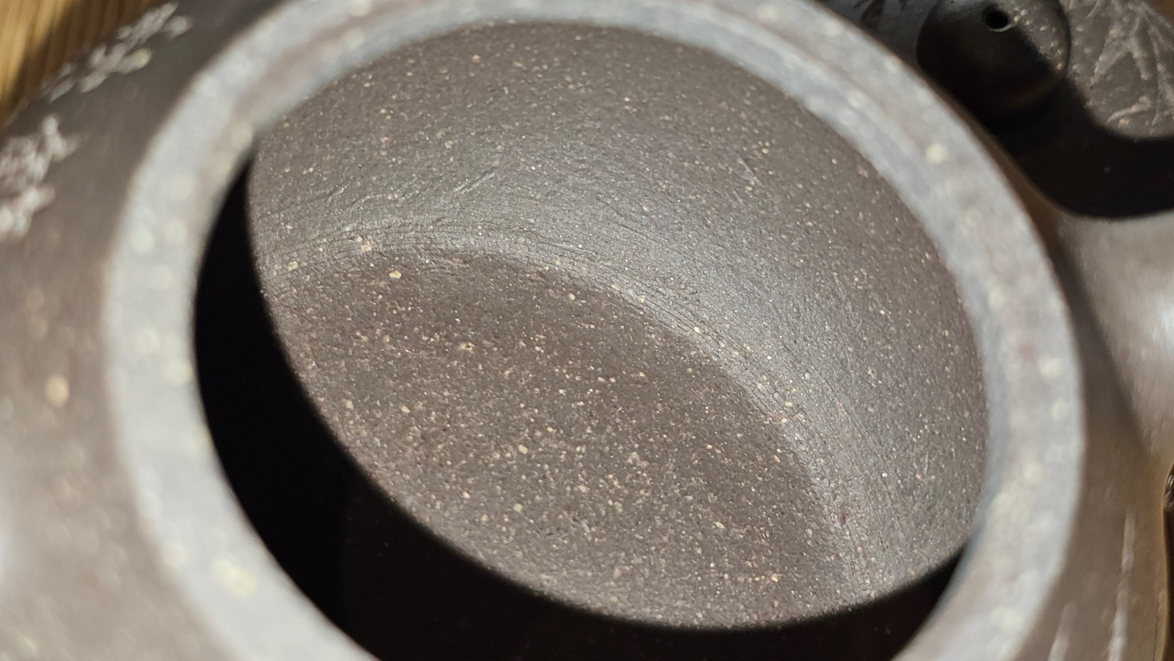 Du Zhi Hu《笃志壶》, 173.8ml, Hei Zi Ni 黑紫泥, by our Craftsman Zhang Huan 张欢, Calligraphy and Bamboo Engraving by Craftsman Yi Cheng 逸成 ~ Congratulations!to Ms A.R.! 1927hrs 8th August 2025! Ipswich, England🇬🇧.