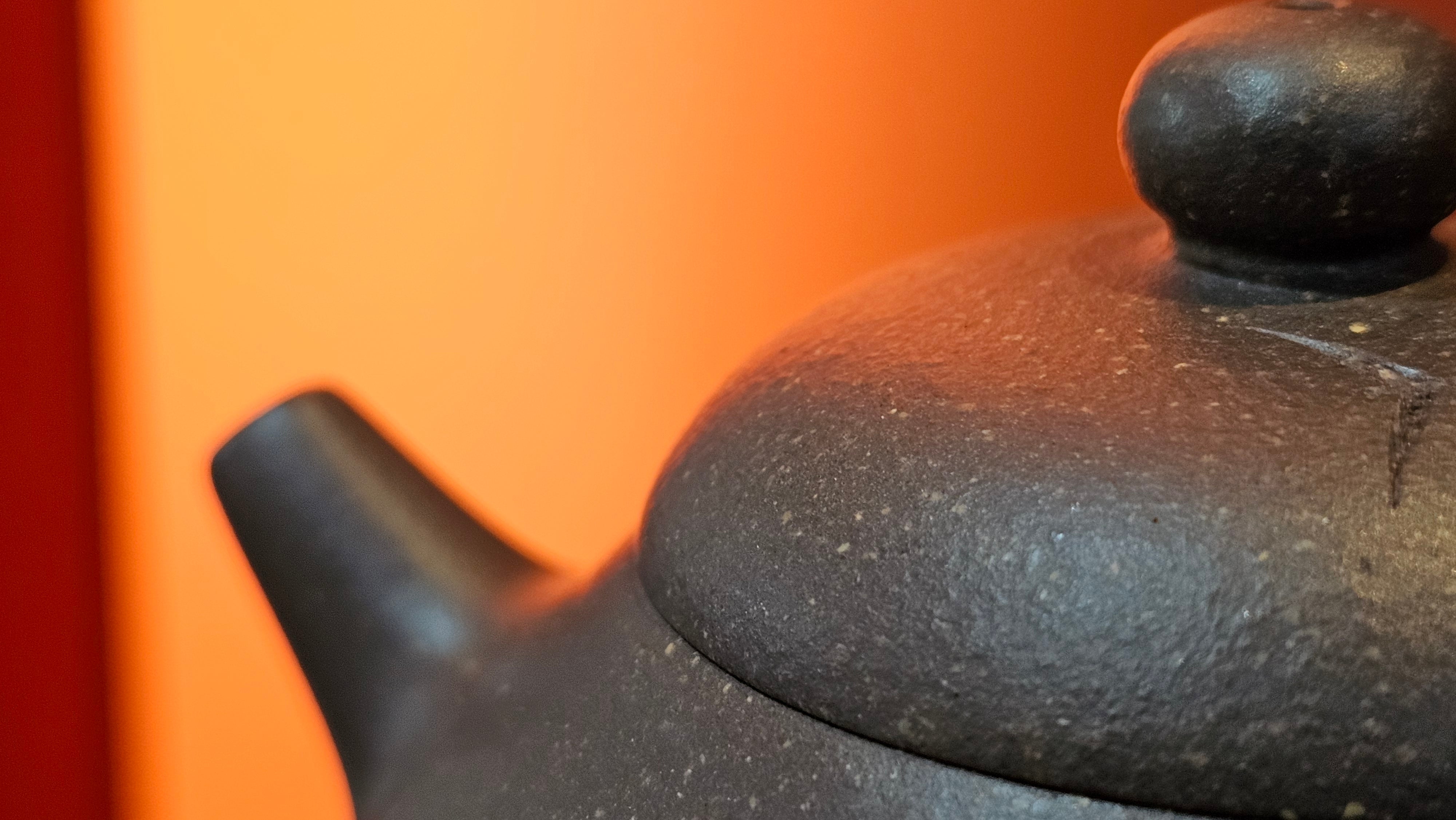 Du Zhi Hu《笃志壶》, 174.6ml, Hei Zi Ni 黑紫泥, by our Craftsman Zhang Huan 张欢, Calligraphy and Bamboo Engraving by Craftsman Yi Cheng 逸成 ~ Congratulations to Mr T.N.! 2229hrs 8th August 2025, Mississauga, Canada🇨🇦!