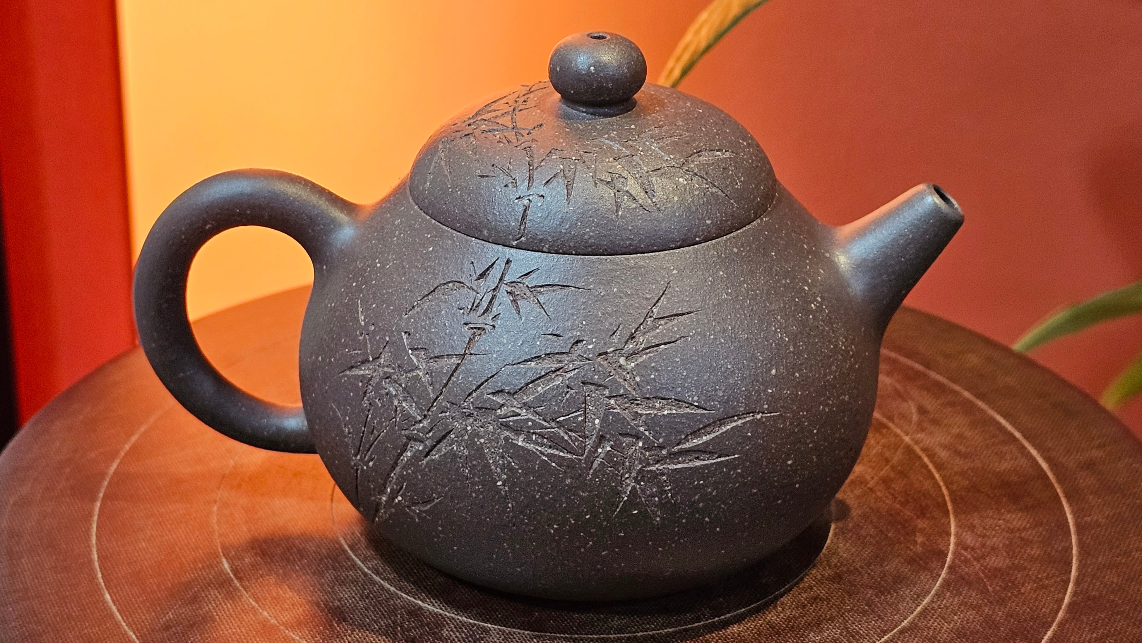 Du Zhi Hu《笃志壶》, 174.6ml, Hei Zi Ni 黑紫泥, by our Craftsman Zhang Huan 张欢, Calligraphy and Bamboo Engraving by Craftsman Yi Cheng 逸成 ~ Congratulations to Mr T.N.! 2229hrs 8th August 2025, Mississauga, Canada🇨🇦!