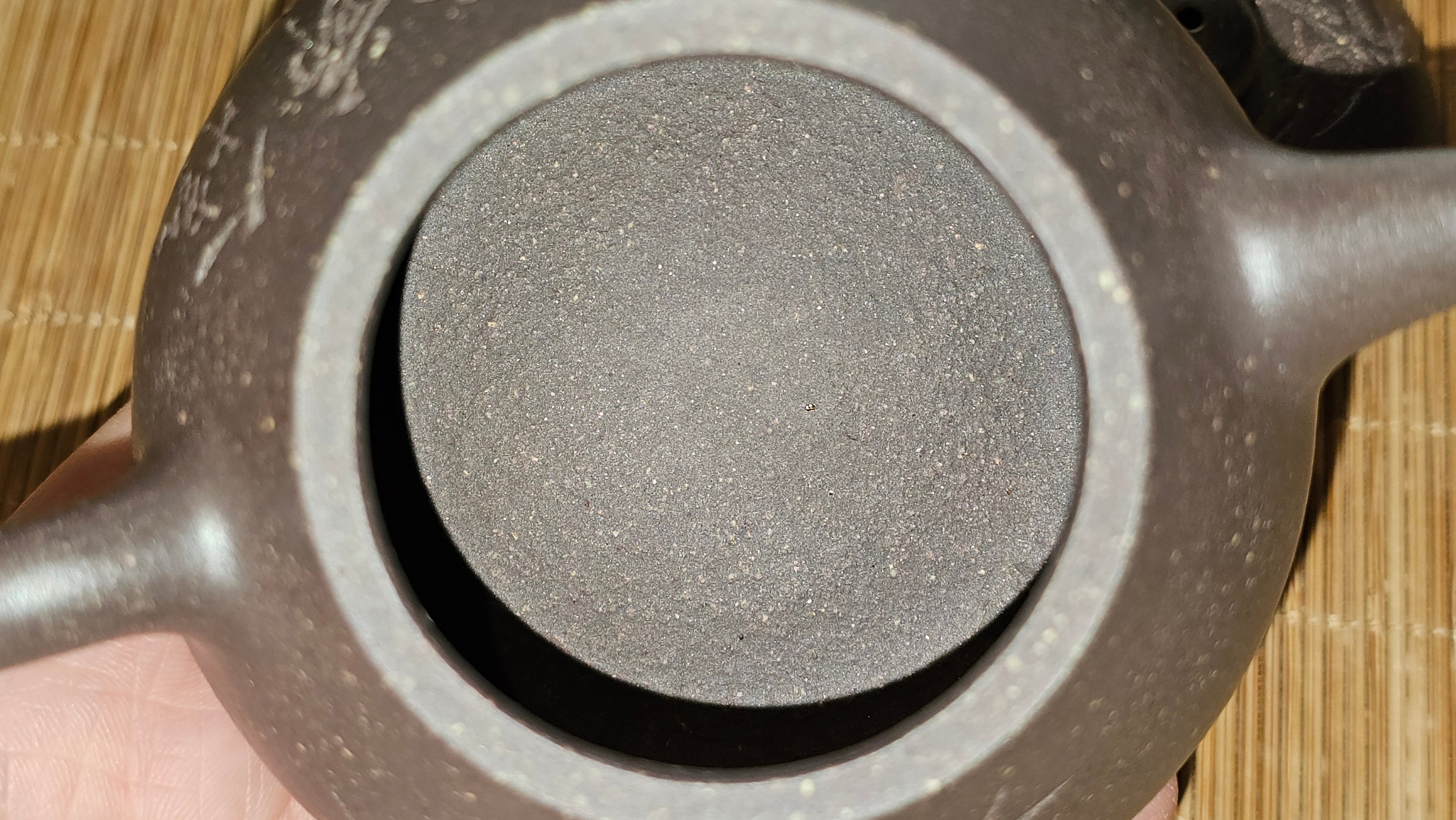 Du Zhi Hu《笃志壶》, 174.6ml, Hei Zi Ni 黑紫泥, by our Craftsman Zhang Huan 张欢, Calligraphy and Bamboo Engraving by Craftsman Yi Cheng 逸成 ~ Congratulations to Mr T.N.! 2229hrs 8th August 2025, Mississauga, Canada🇨🇦!