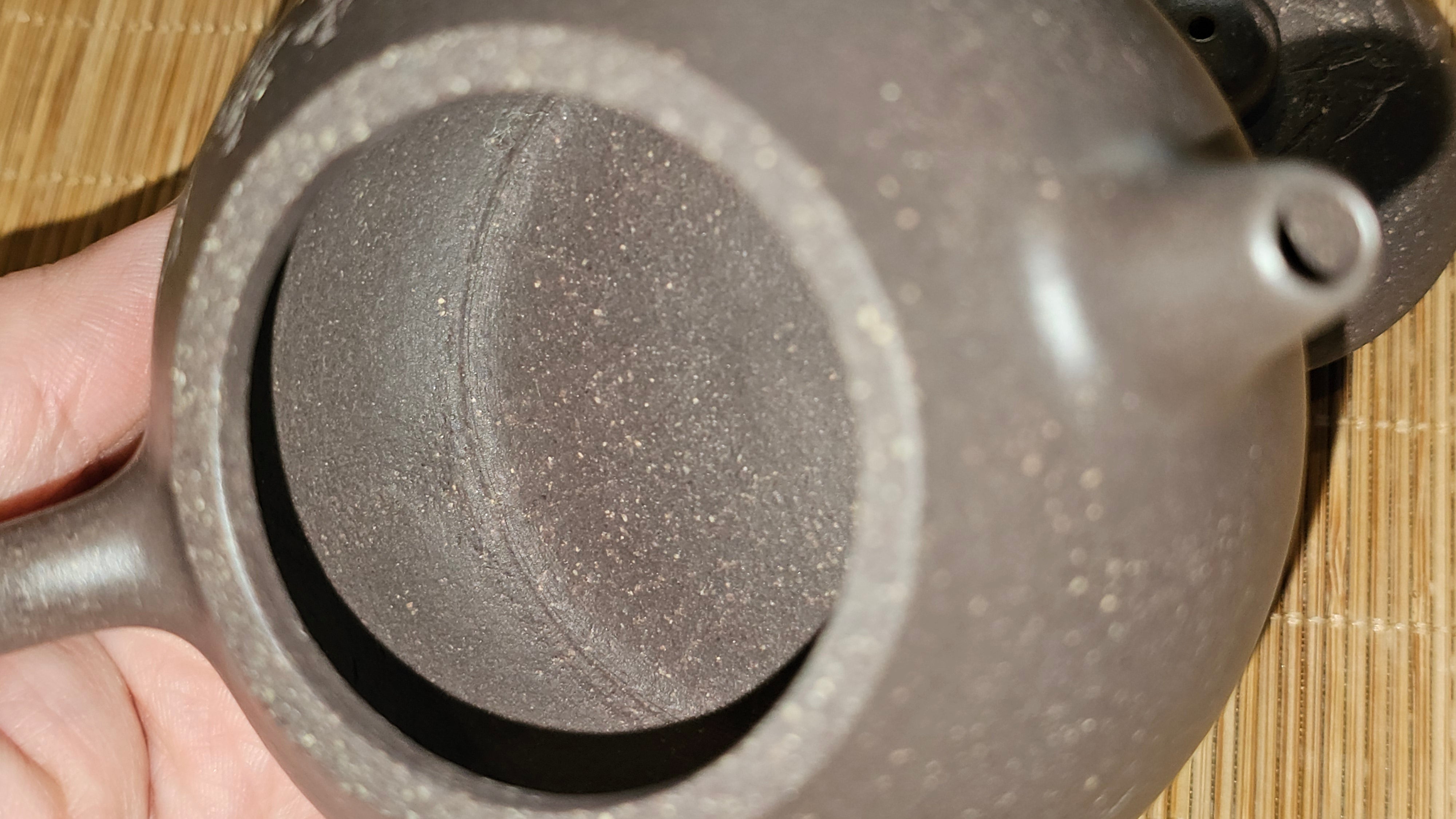 Du Zhi Hu《笃志壶》, 174.6ml, Hei Zi Ni 黑紫泥, by our Craftsman Zhang Huan 张欢, Calligraphy and Bamboo Engraving by Craftsman Yi Cheng 逸成 ~ Congratulations to Mr T.N.! 2229hrs 8th August 2025, Mississauga, Canada🇨🇦!