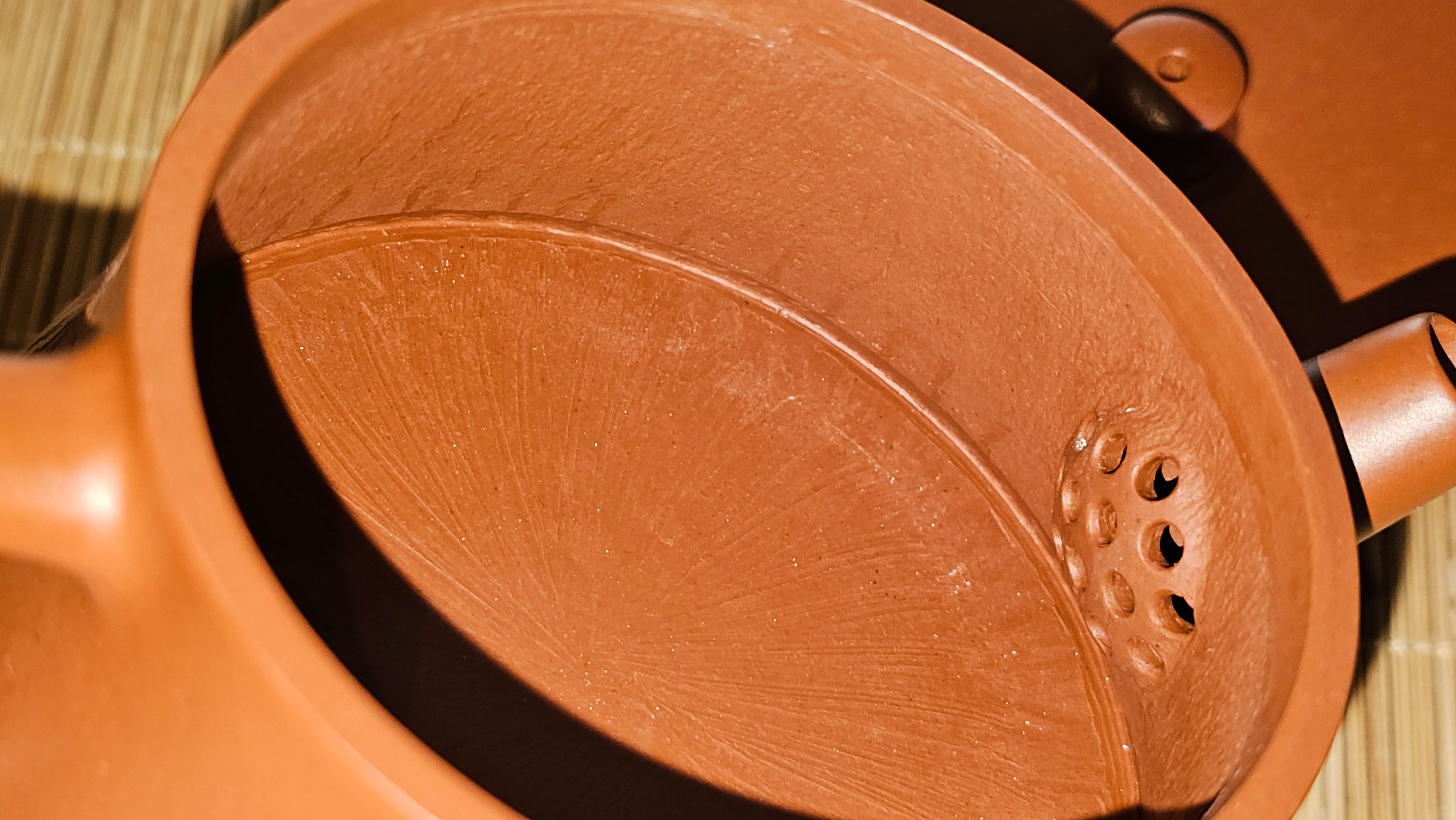 Yun Zhu 云柱 "Pillar of the Heavens", 138.1ml, Xiao Mei Yao Zhu Ni, by our Collaborative Craftsman Wang Hui 王慧 ~ "梅开五福" and Plum Blossoms Engraving by Craftsman Yi De Shu 一德书 ~ Congratulations to!Tea Sommr A.M., 1238hrs 16th August 2025, Padua, Italy🇮🇹!