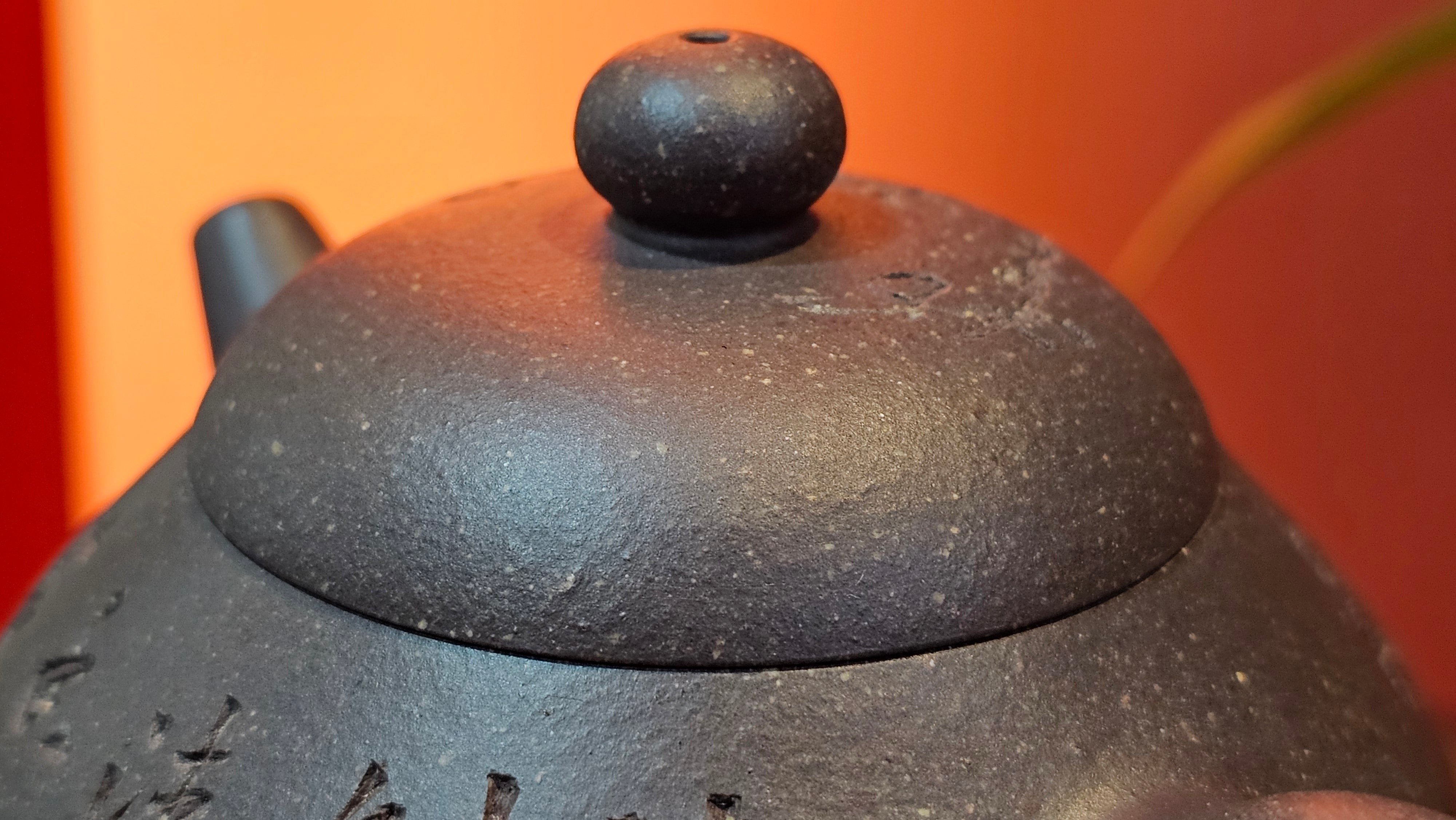 Du Zhi Hu《笃志壶》, 173.8ml, Hei Zi Ni 黑紫泥, by our Craftsman Zhang Huan 张欢, Calligraphy and Plum Blossoms Engraving by Craftsman Yi Cheng 逸成 ~!Congratulations to Ms J.C.! 0347hrs 9th August 2025, Los Angeles, CA.