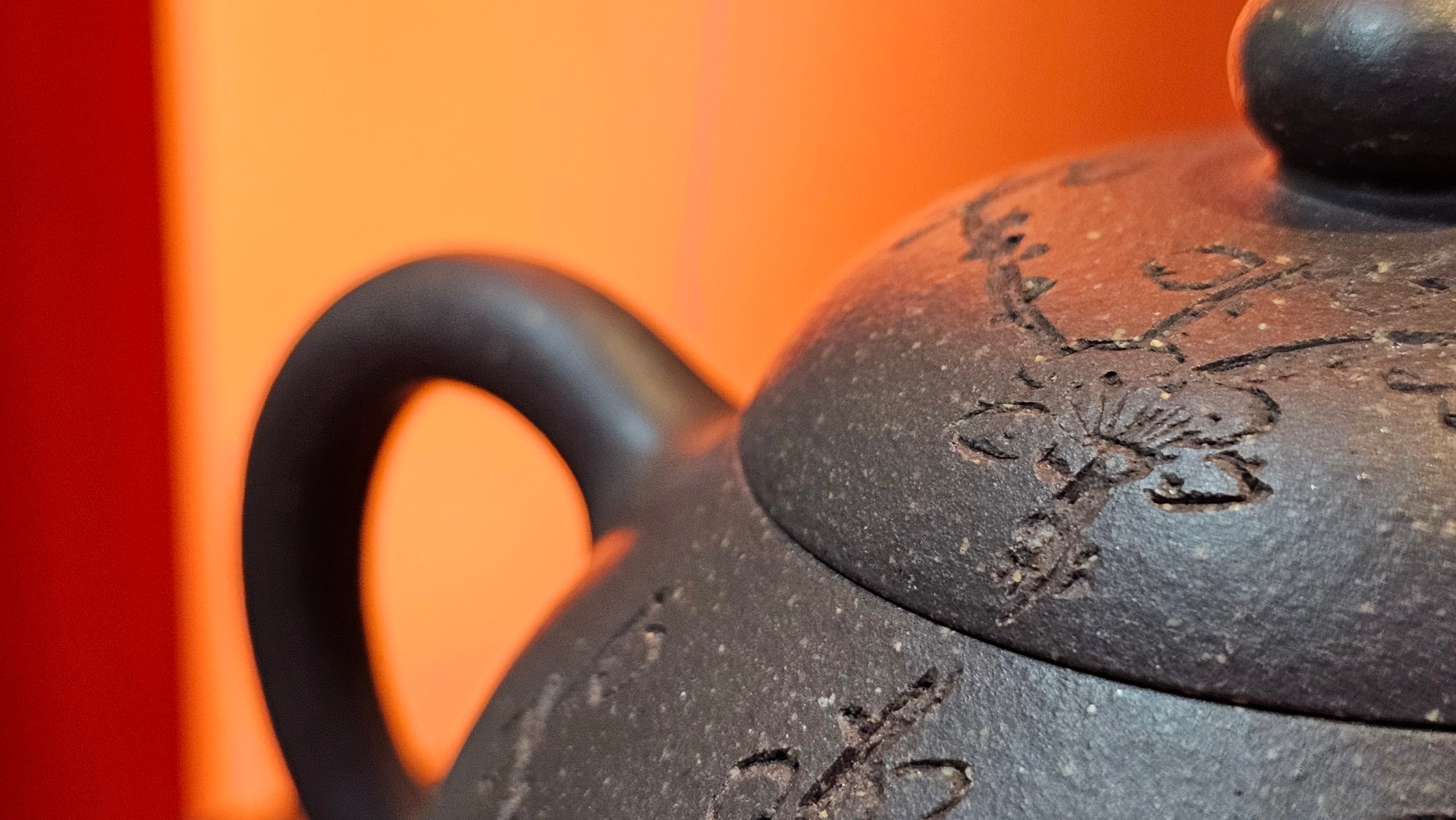 Du Zhi Hu《笃志壶》, 173.8ml, Hei Zi Ni 黑紫泥, by our Craftsman Zhang Huan 张欢, Calligraphy and Plum Blossoms Engraving by Craftsman Yi Cheng 逸成 ~!Congratulations to Ms J.C.! 0347hrs 9th August 2025, Los Angeles, CA.